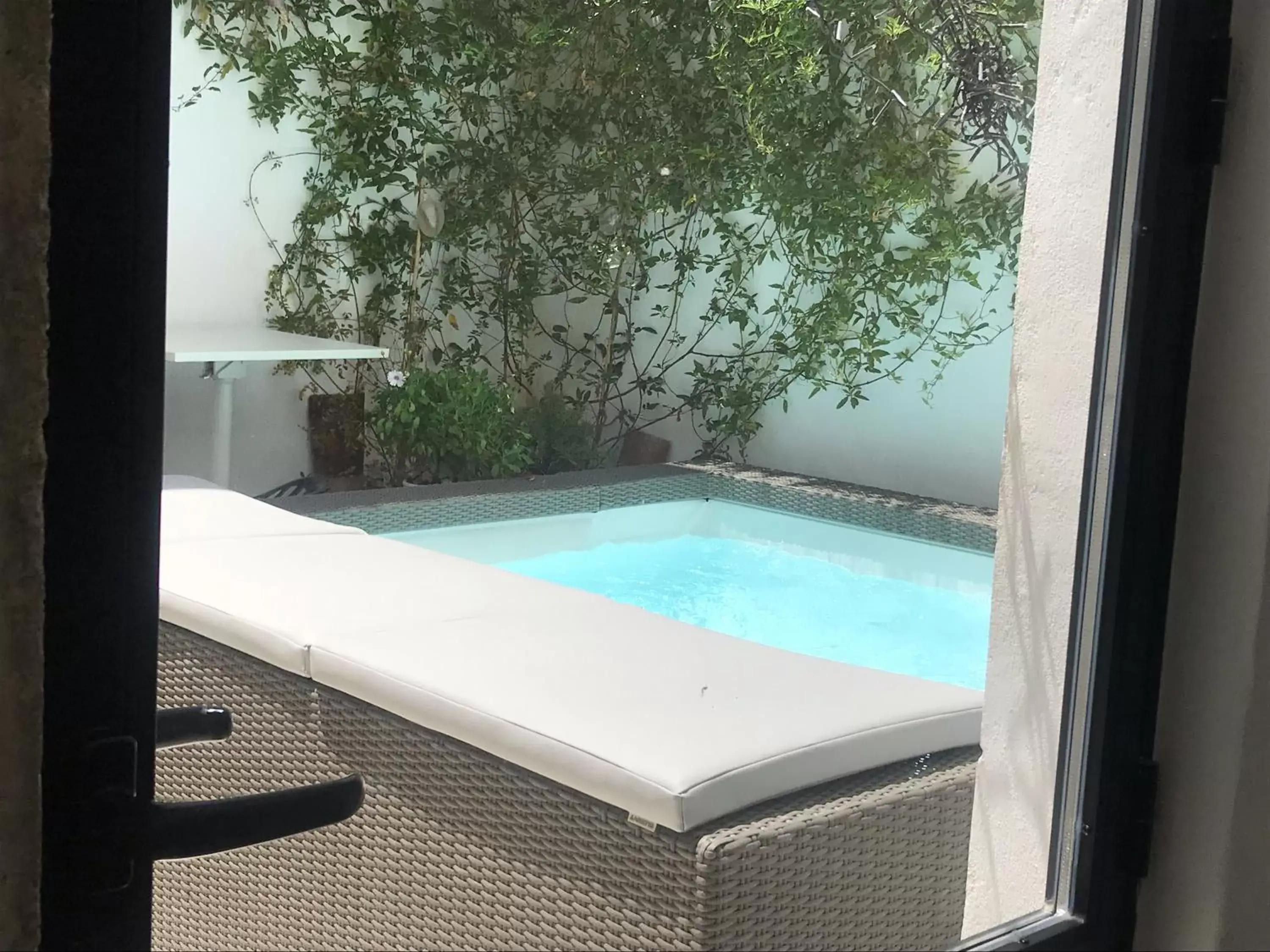 Hot Tub, Swimming Pool in Casa Limon