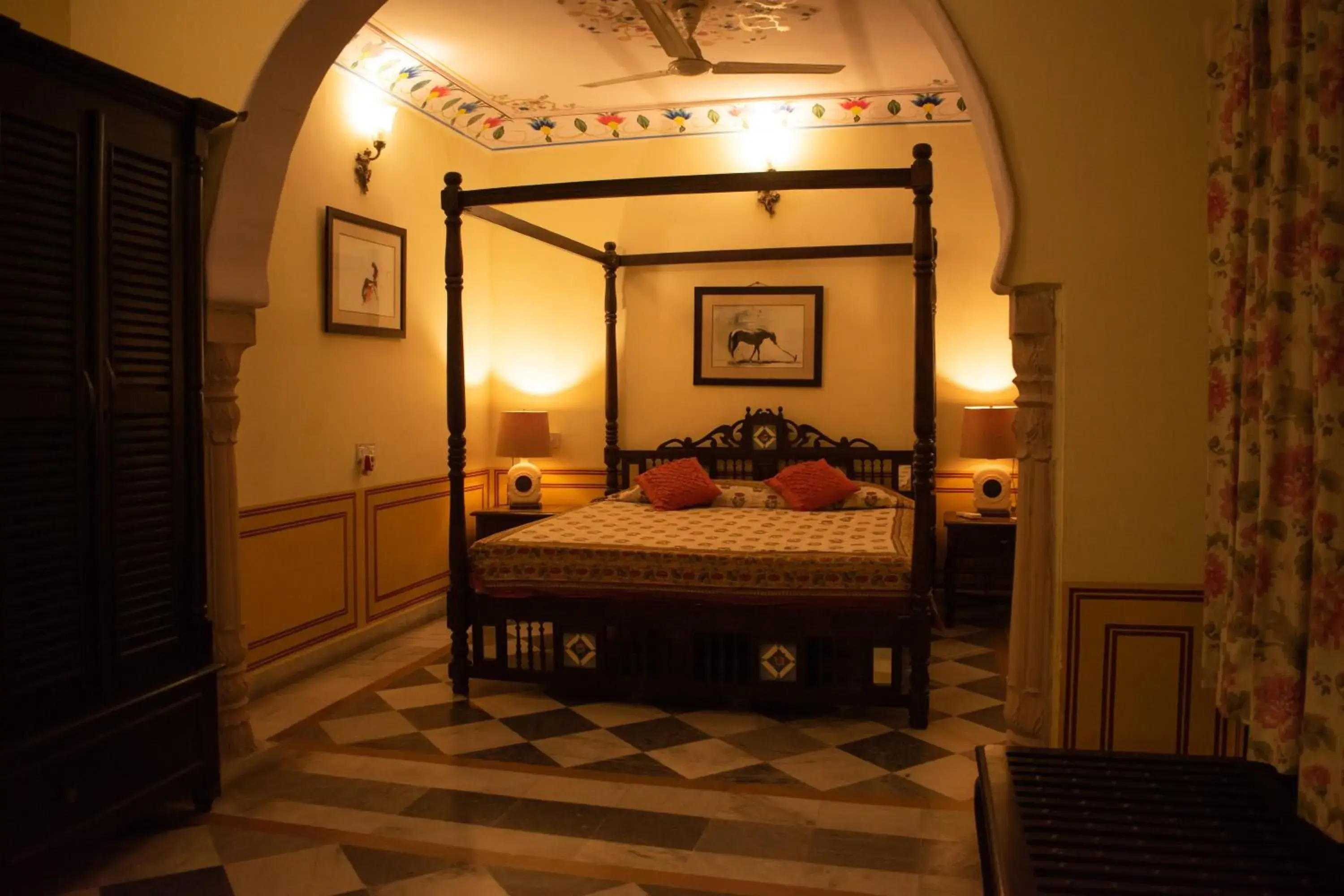 Bed in Hotel Bissau Palace