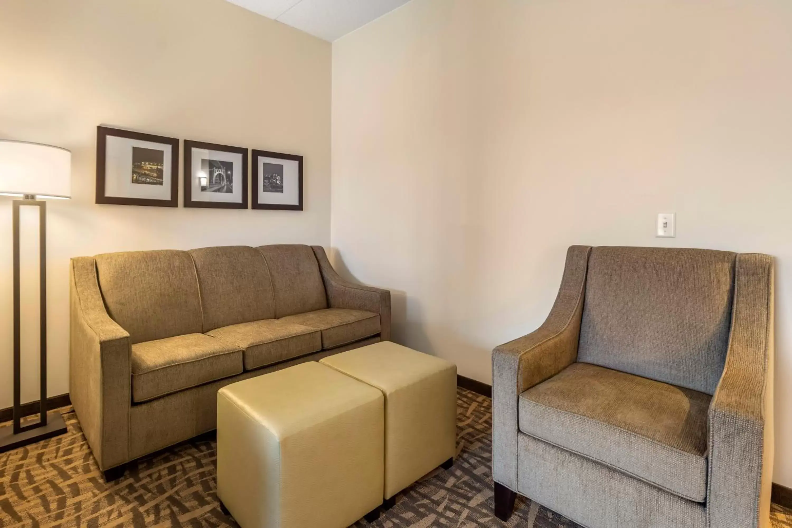Queen Suite with Two Queen Beds and Sofa Bed - Non-Smoking in Comfort Inn & Suites Pittsburgh-Northshore