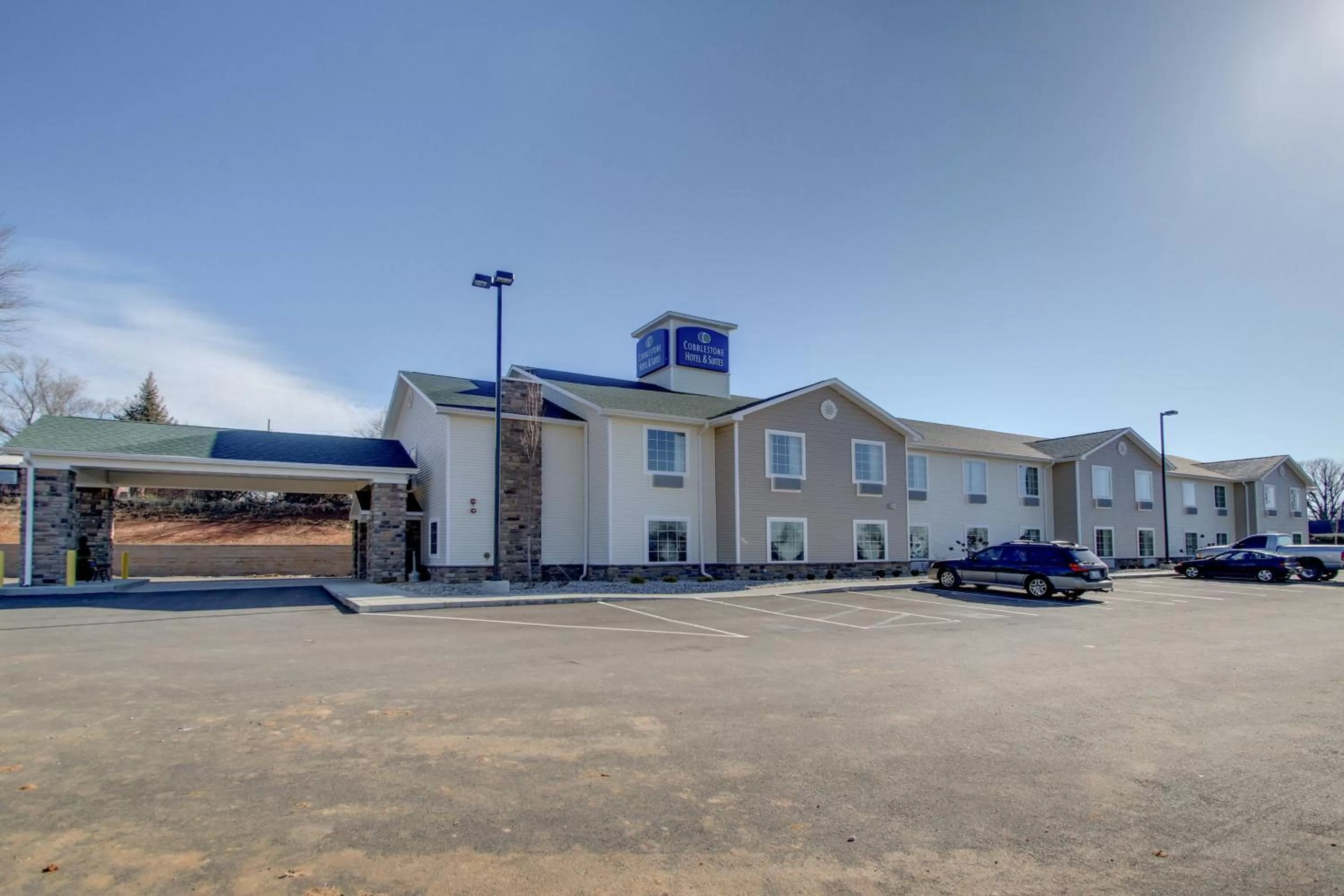 Property building in Cobblestone Hotel & Suites - Salem
