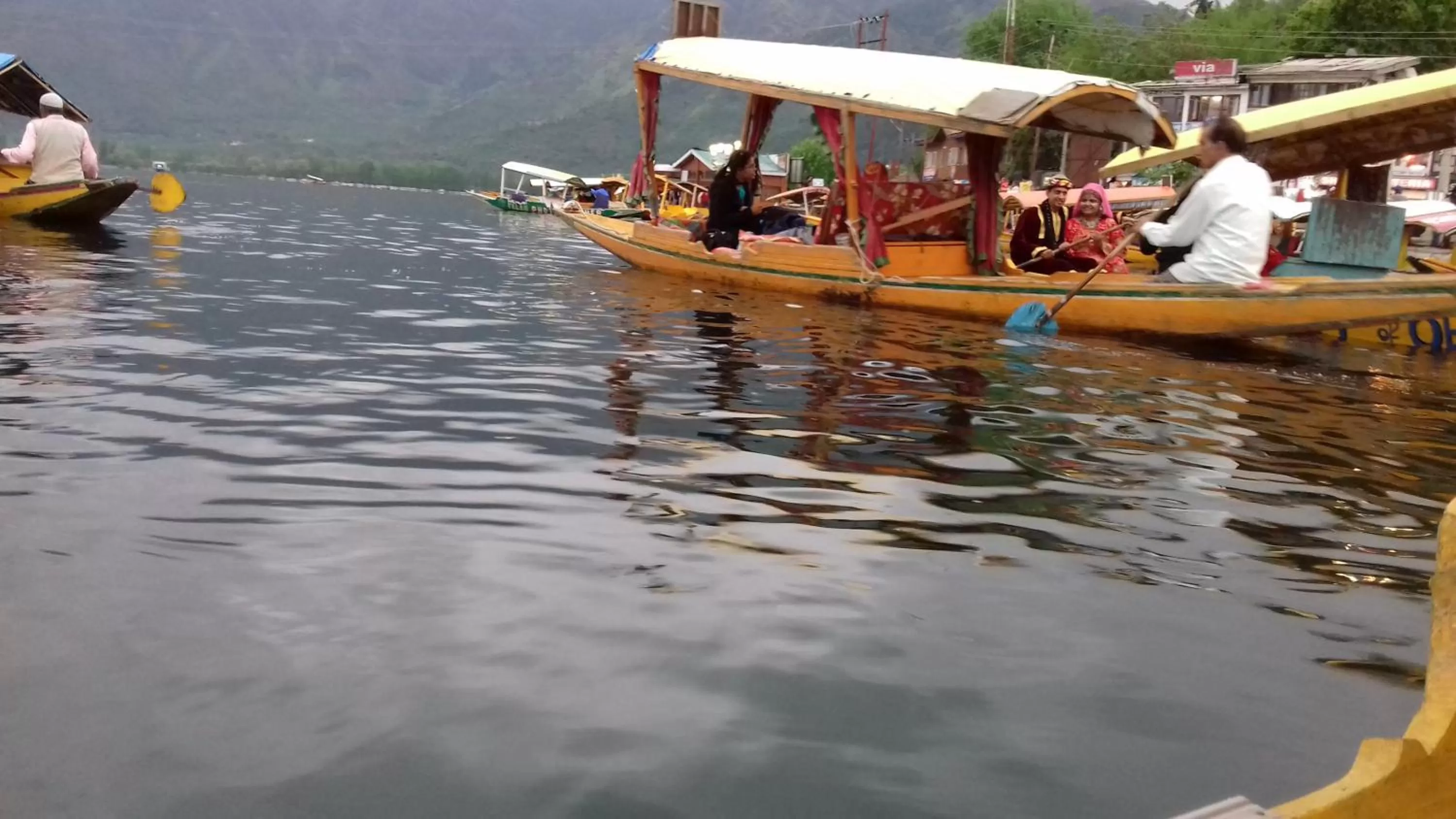 Activities in Houseboat Zaindari Palace