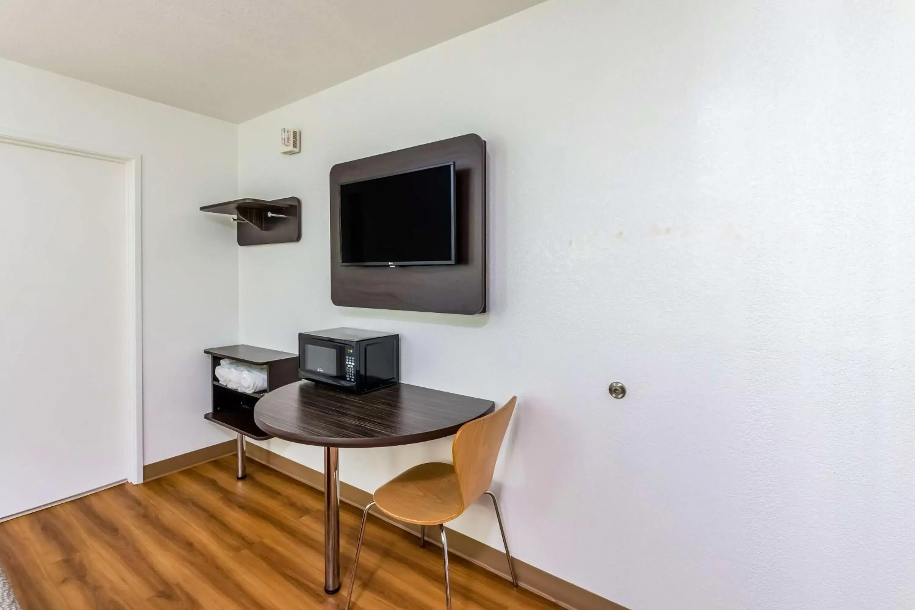 Other, TV/Entertainment Center in Motel 6-Bellmead, TX - Waco