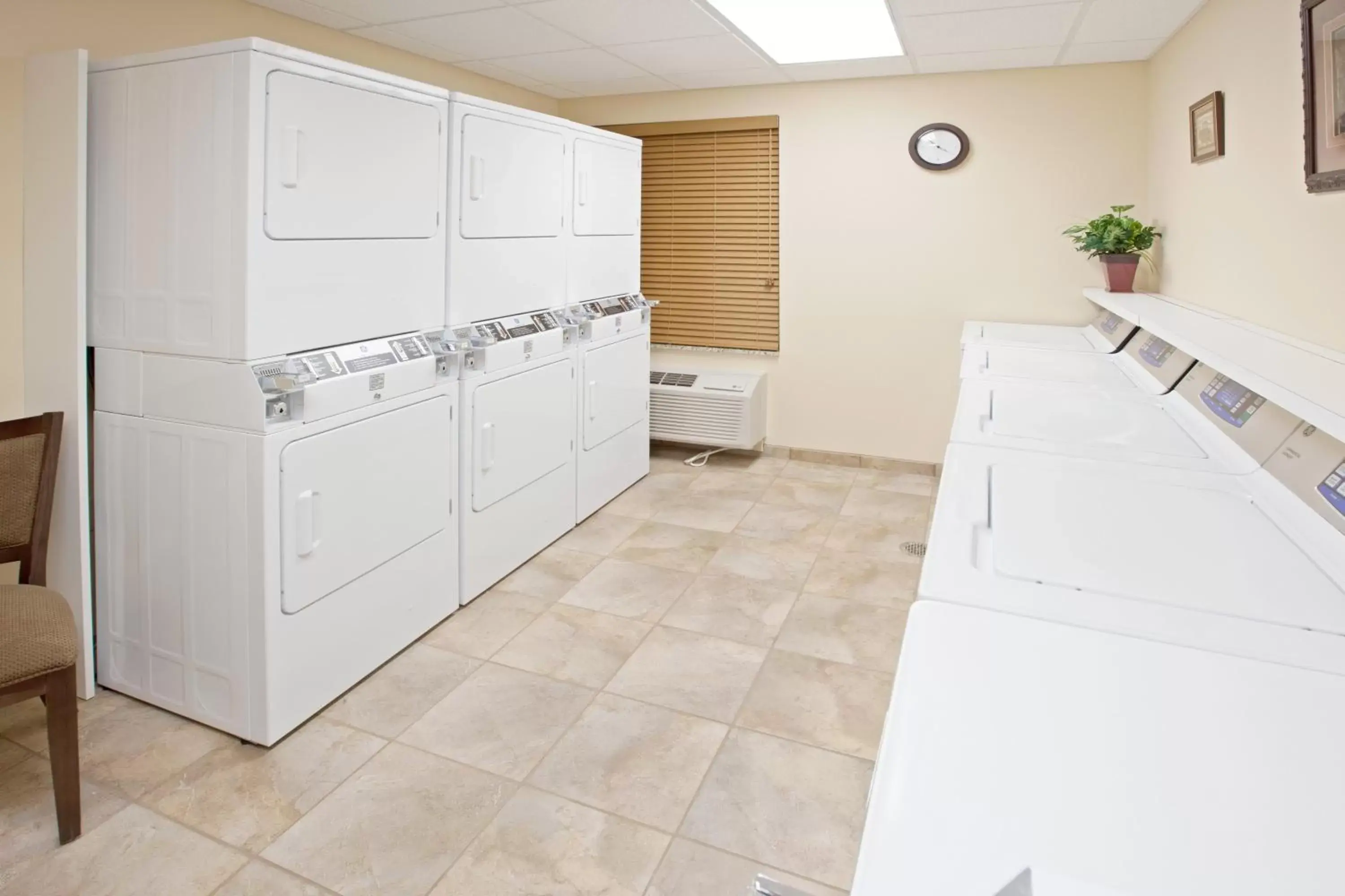 Other, Kitchen/Kitchenette in Candlewood Suites Radcliff - Fort Knox, an IHG Hotel