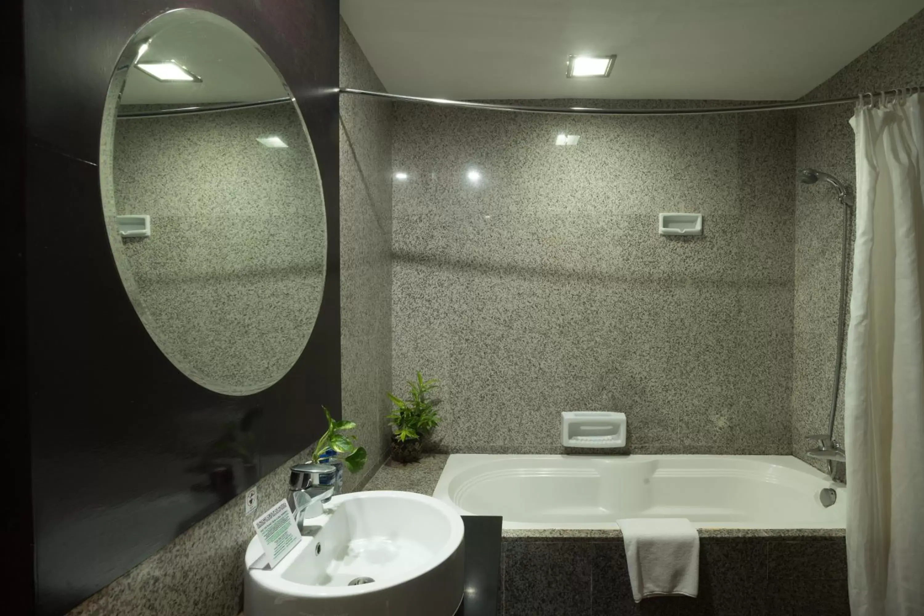 Bathroom in Manhattan Hotel Jakarta