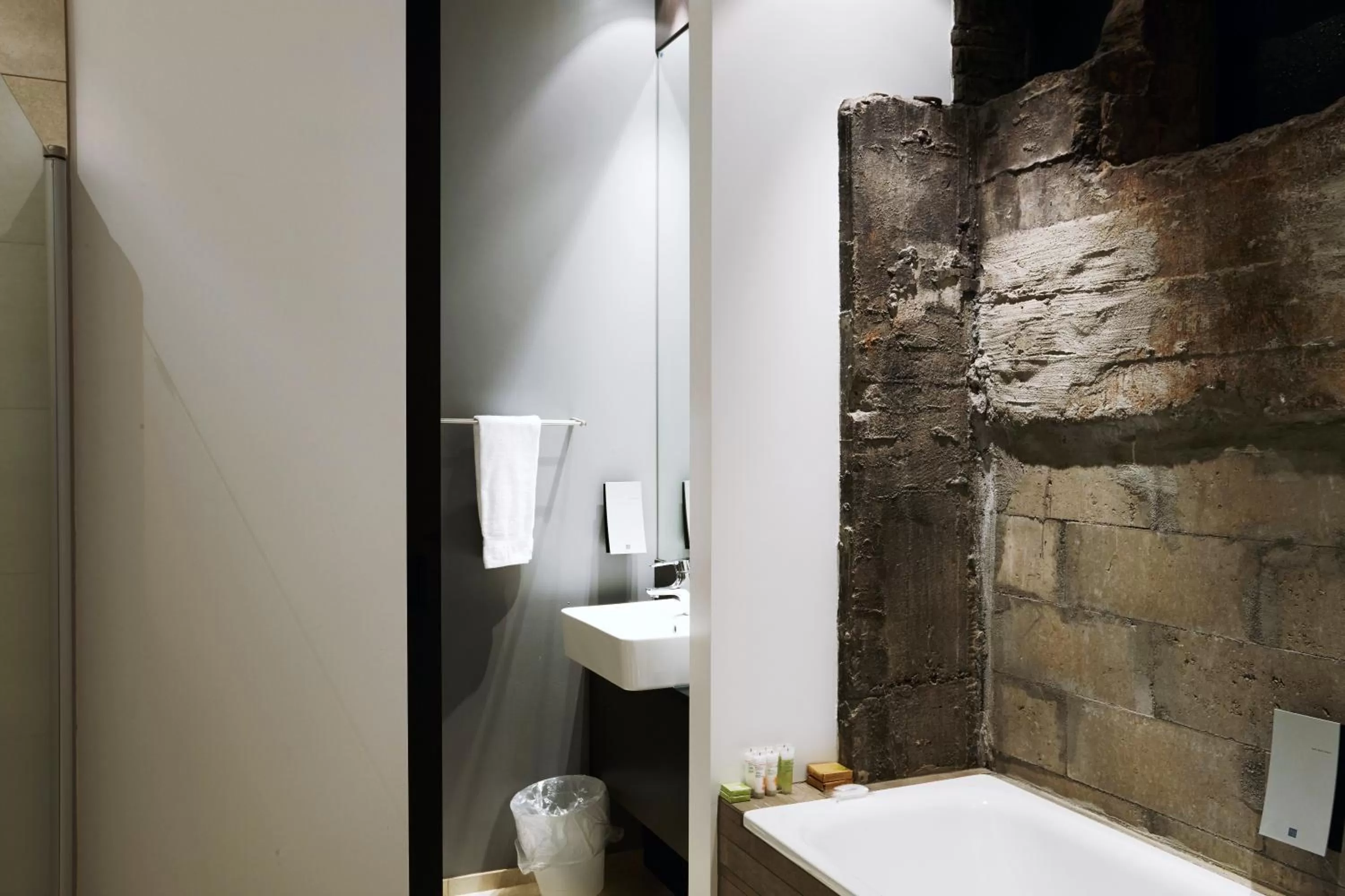 Bathroom in Fosshotel Rauðará