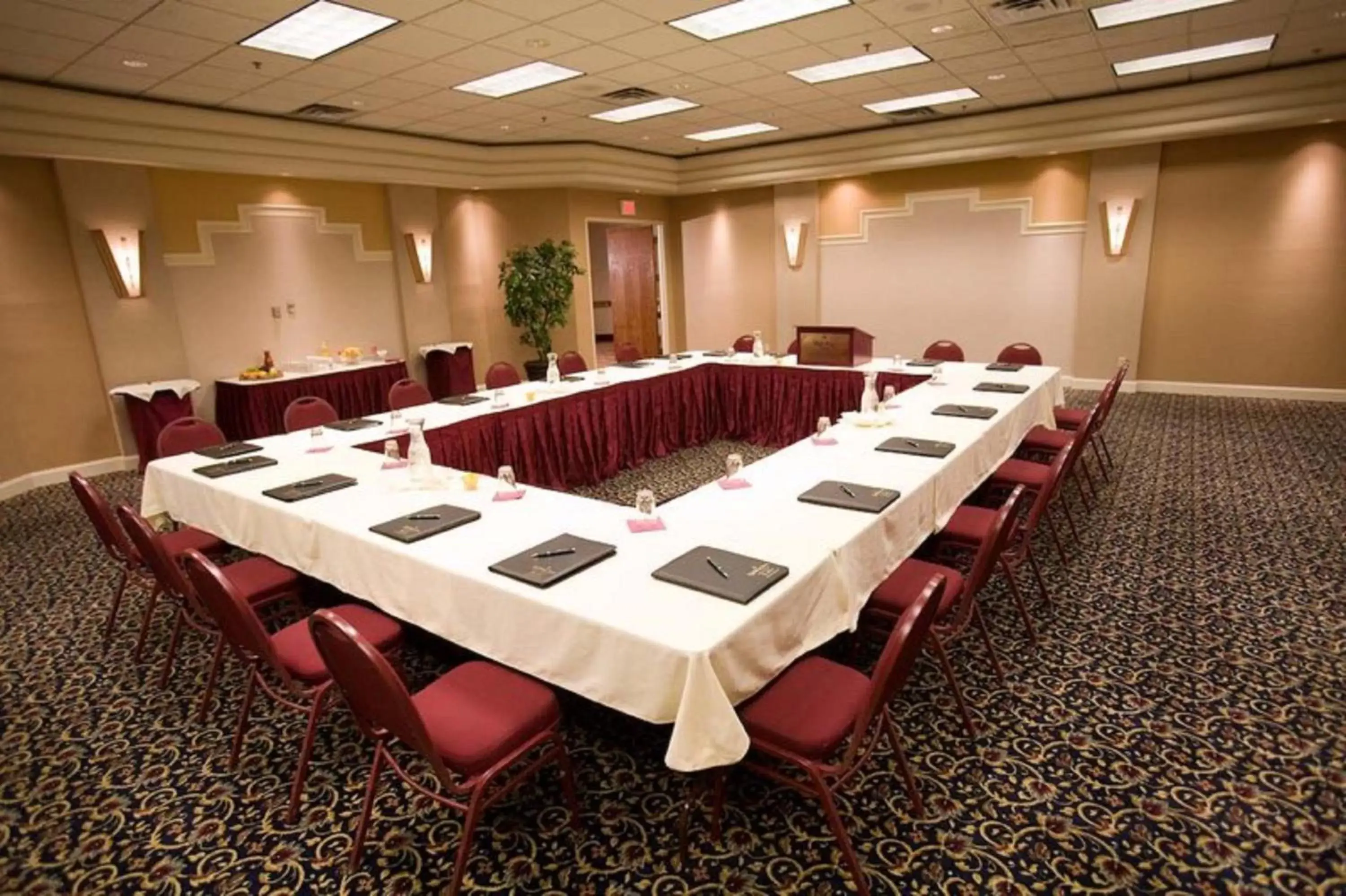 Meeting/conference room in Holiday Inn - Executive Center-Columbia Mall, an IHG Hotel