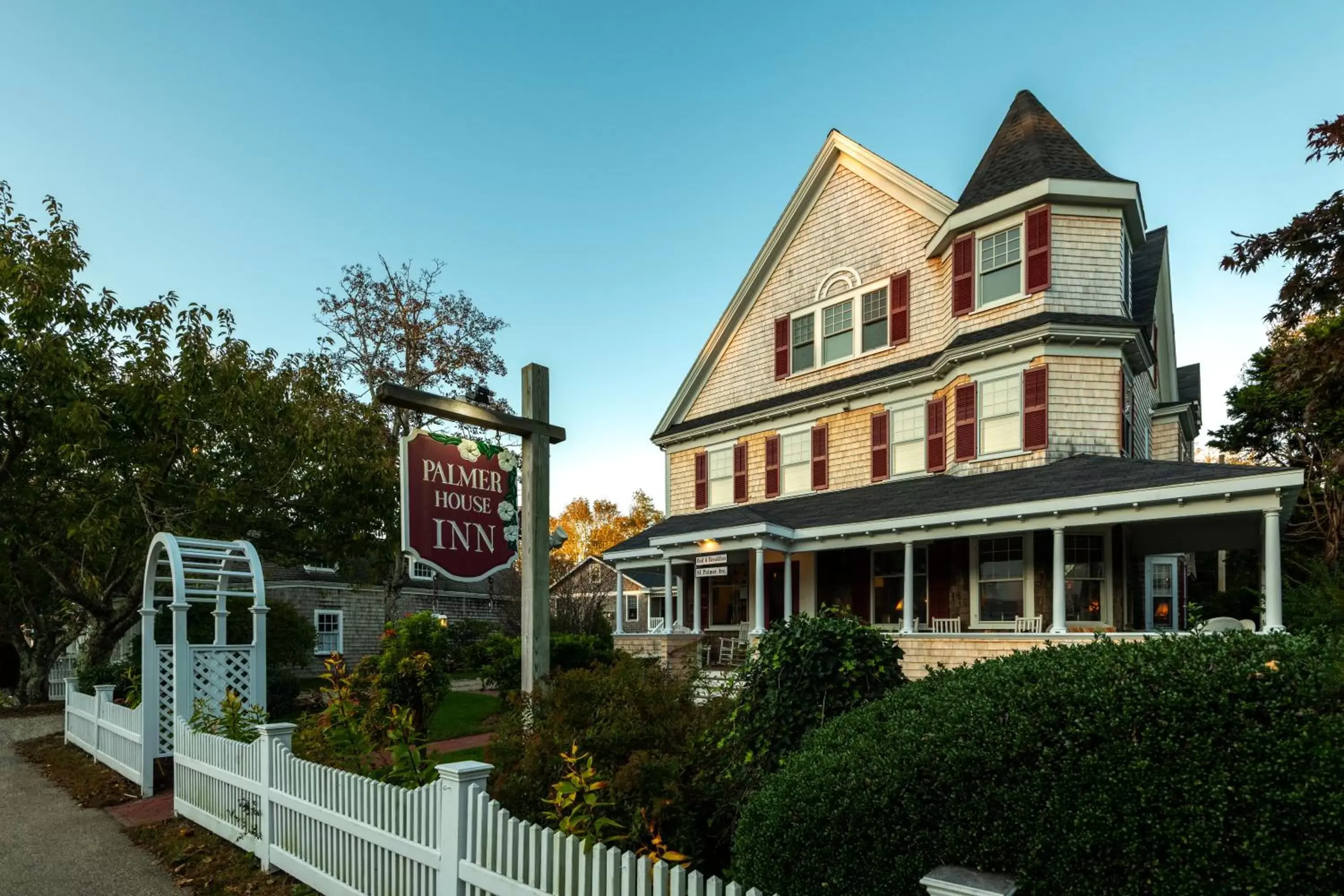 Property Building in Palmer House Inn