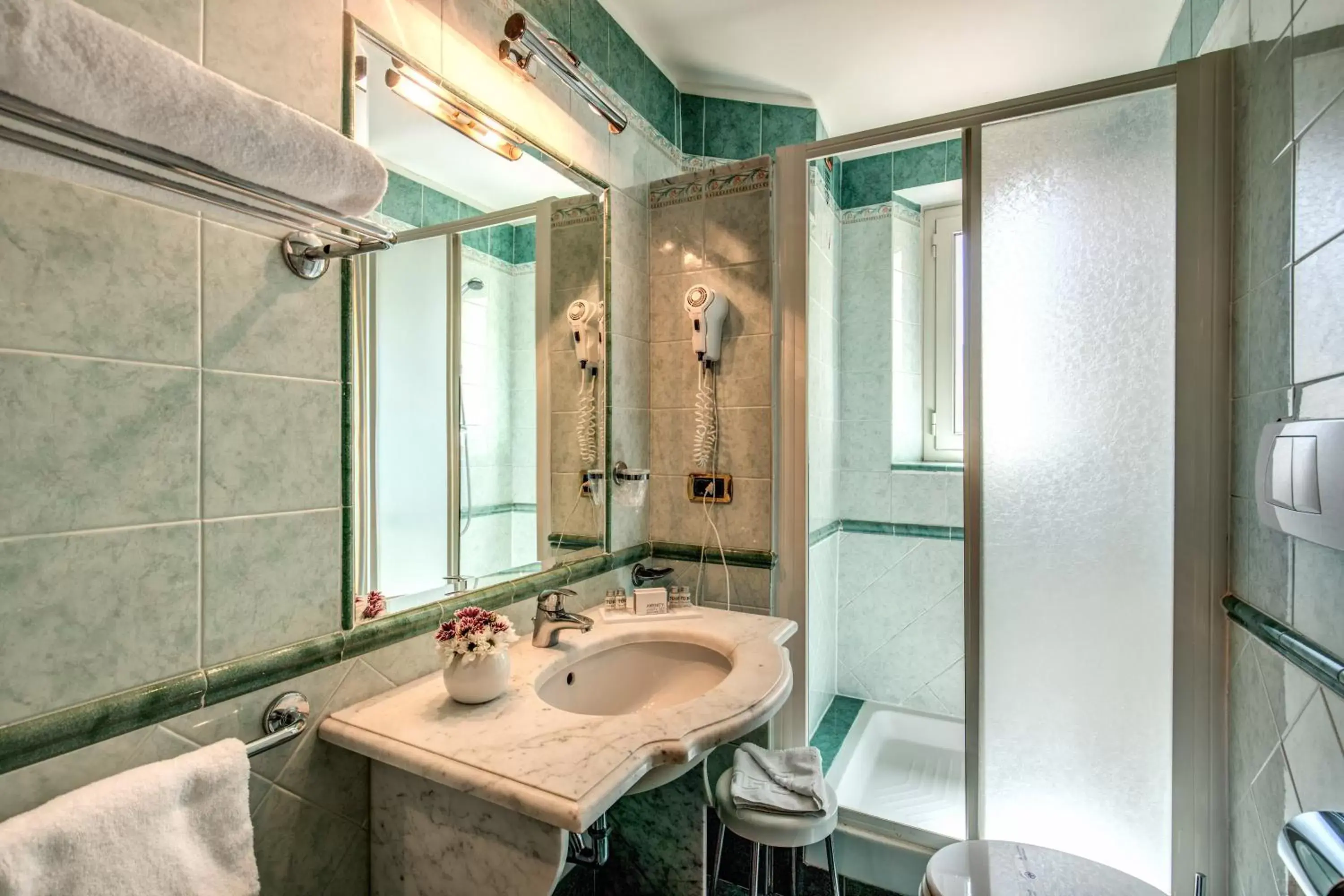 Photo of the whole room, Bathroom in Hotel Villafranca