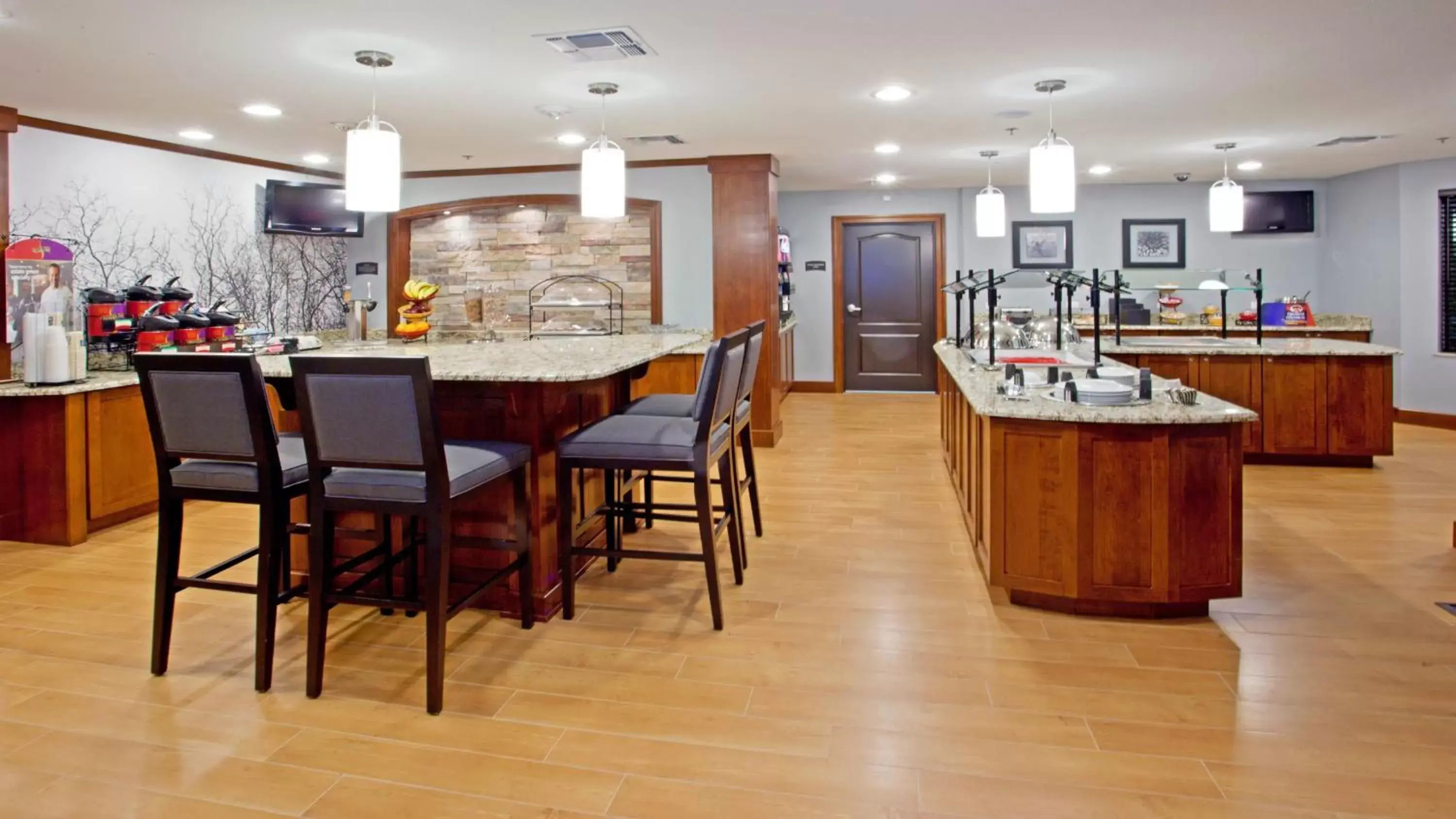 Breakfast, Restaurant/Places to Eat in Staybridge Suites Houston West - Energy Corridor, an IHG Hotel
