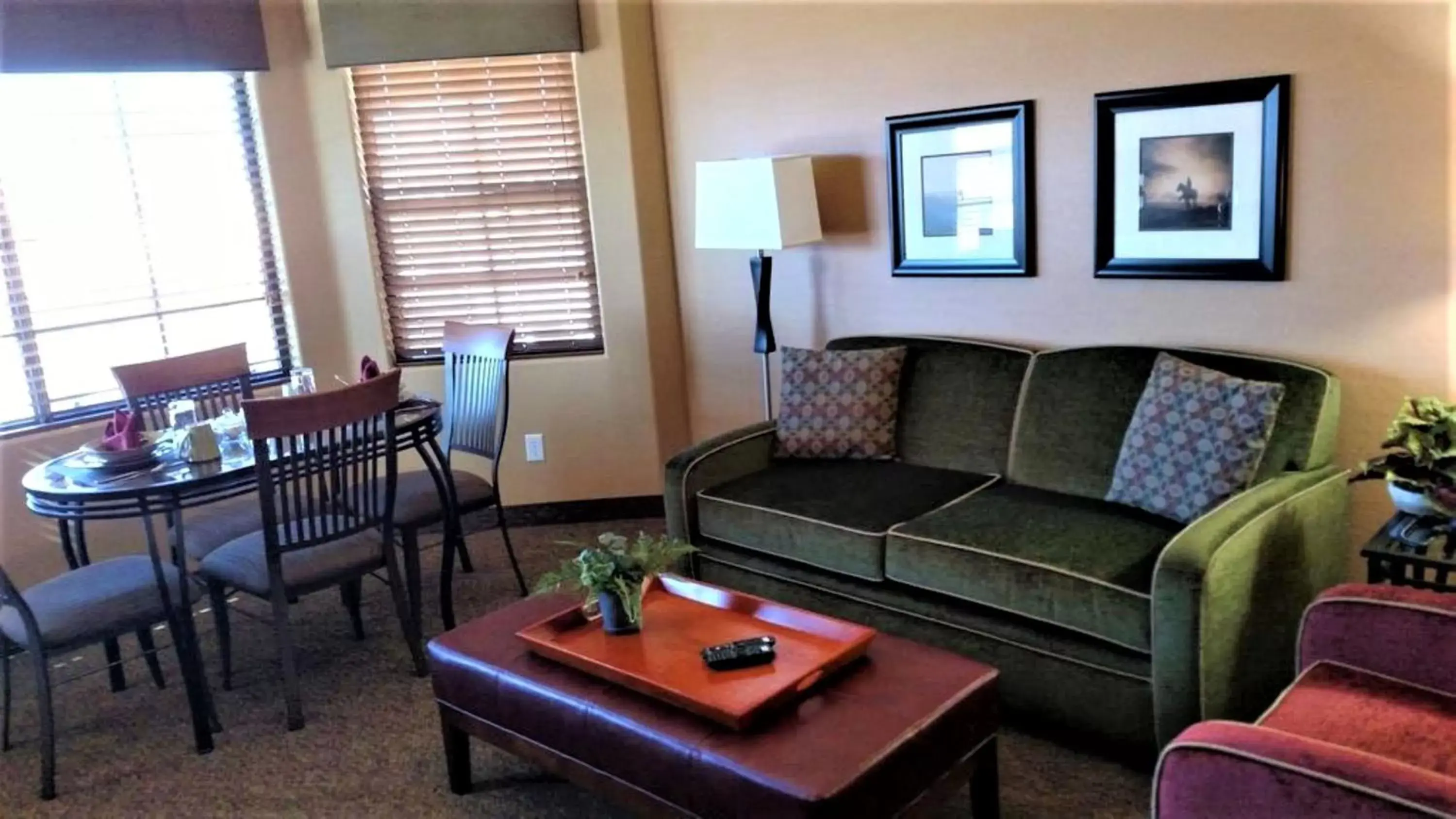 Seating Area in Highlands Resort at Verde Ridge