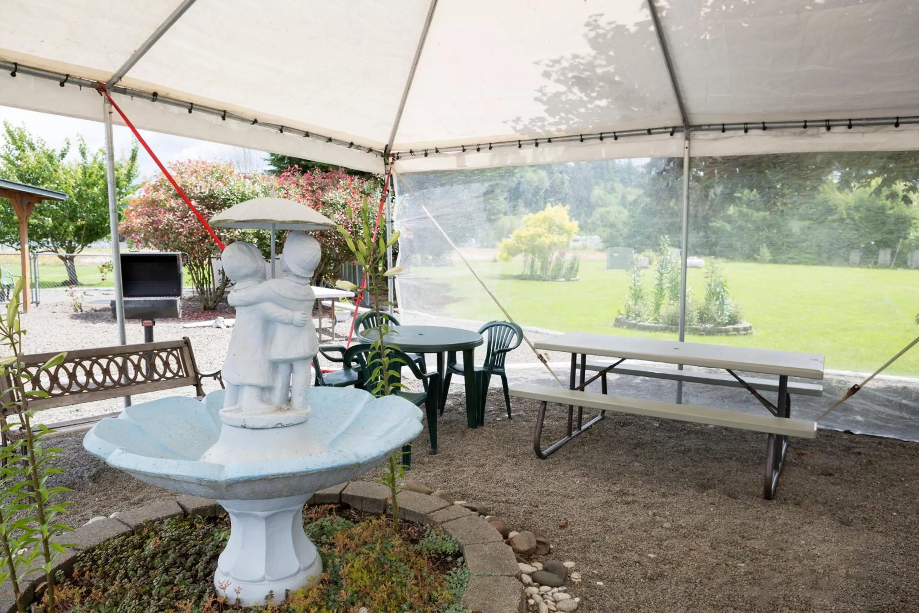 Property building in Dew Drop Inn