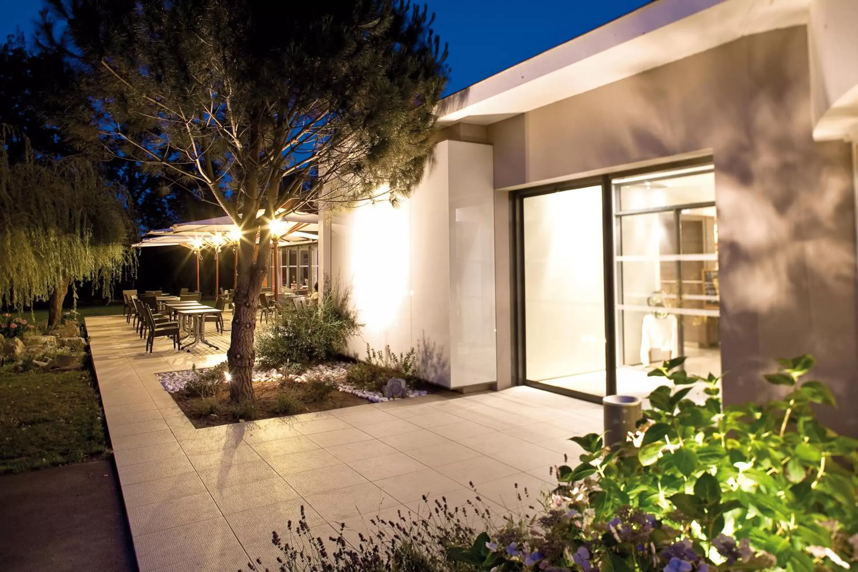 Facade/entrance, Property Building in Kyriad Nantes Sud - Bouaye Aéroport