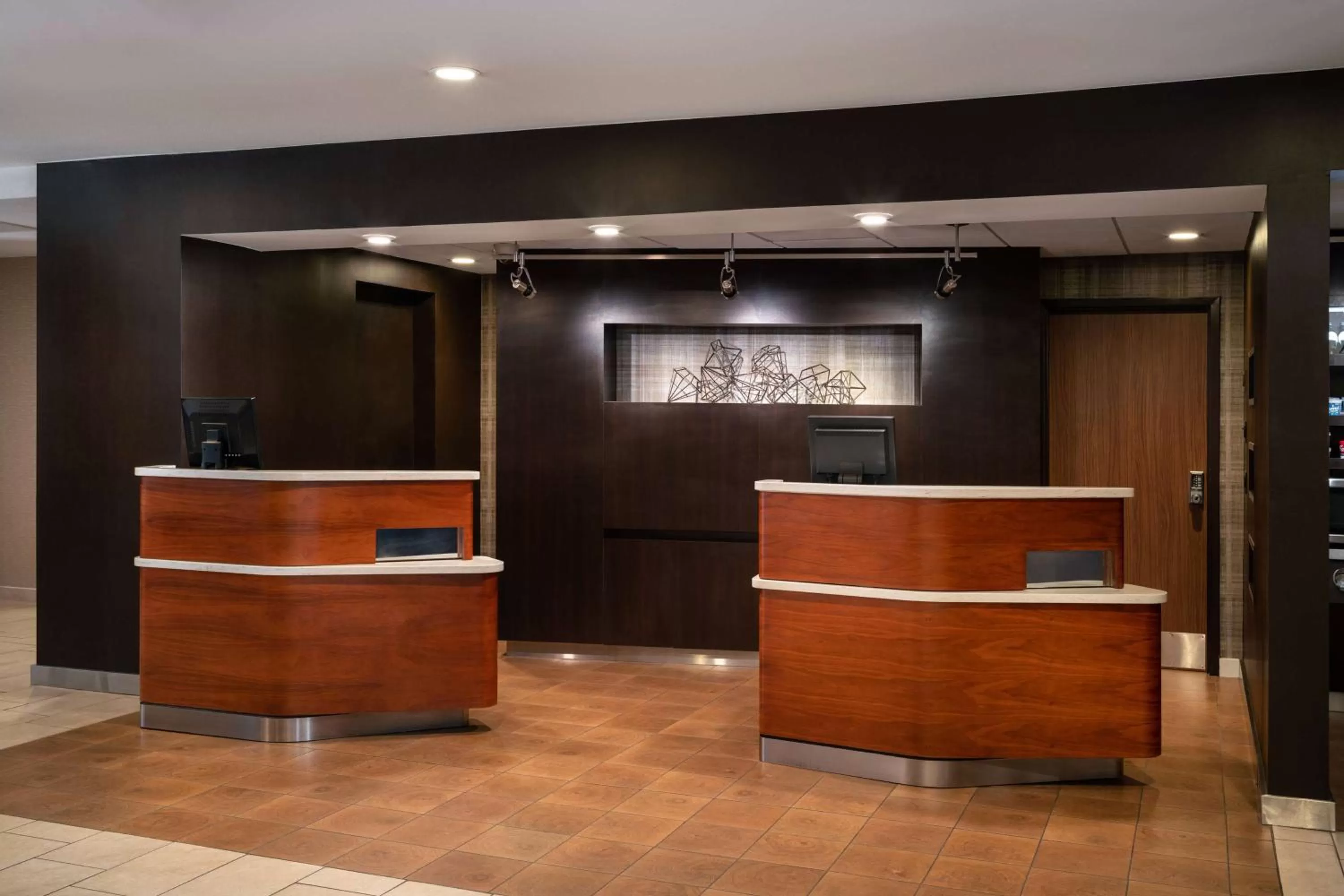 Lobby or reception in Sonesta Select Phoenix Camelback