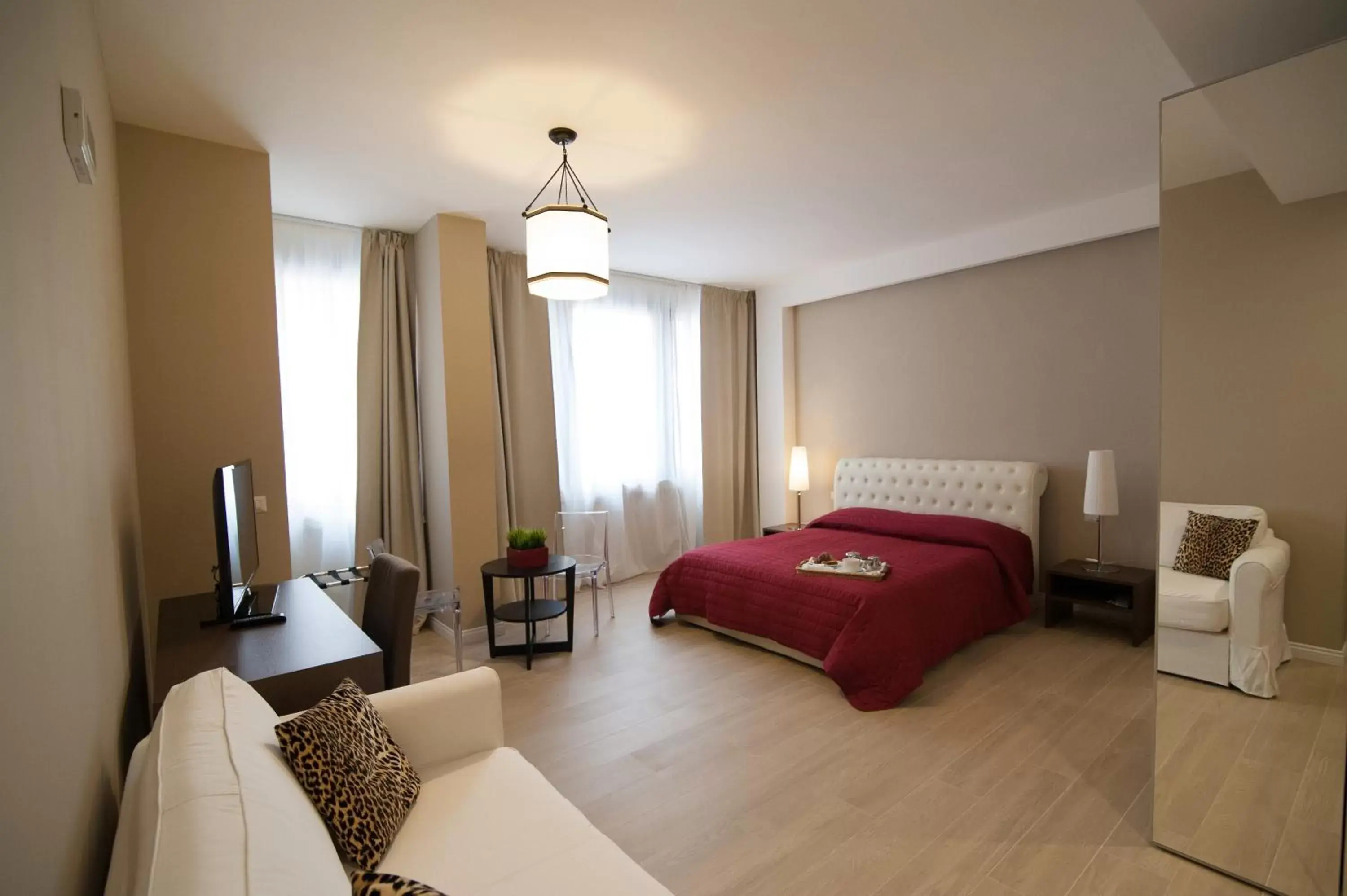 Photo of the whole room, Bed in Les Suites Bari B&B