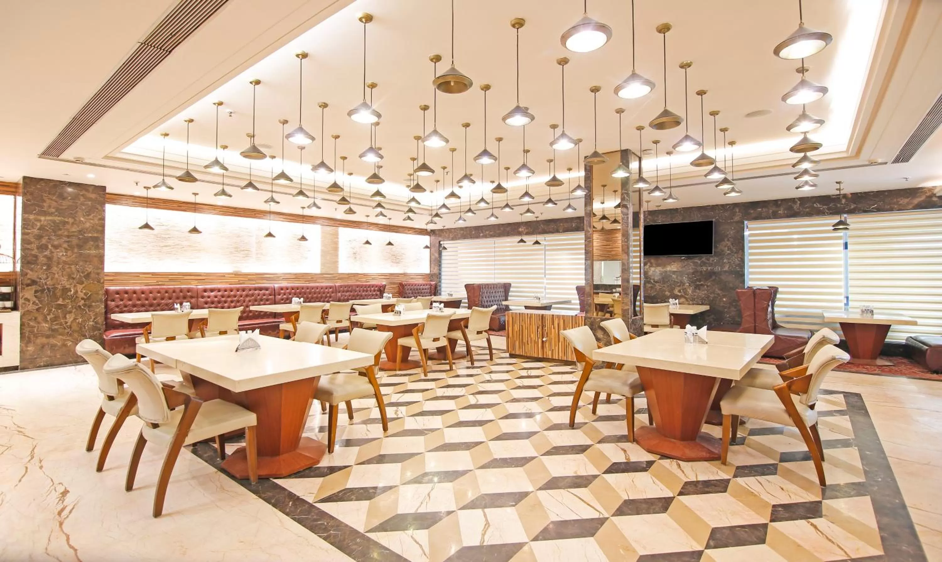 Restaurant/places to eat in Treebo Premium Arista