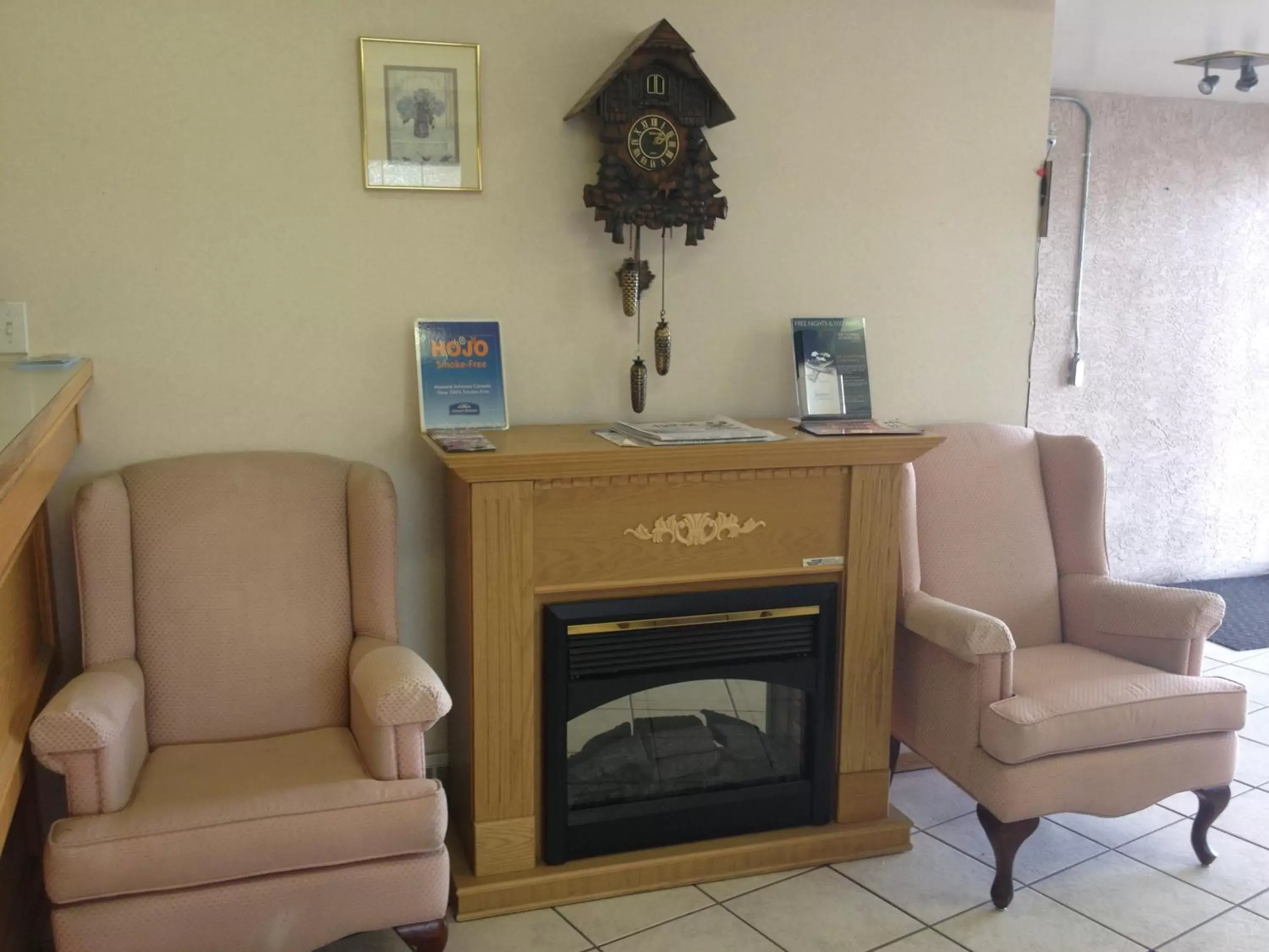 Lobby or reception, Seating Area in Knights Inn Lethbridge