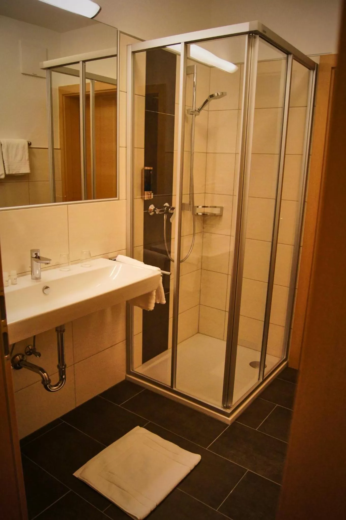 Bathroom in Hotel-Restaurant Schwaiger***