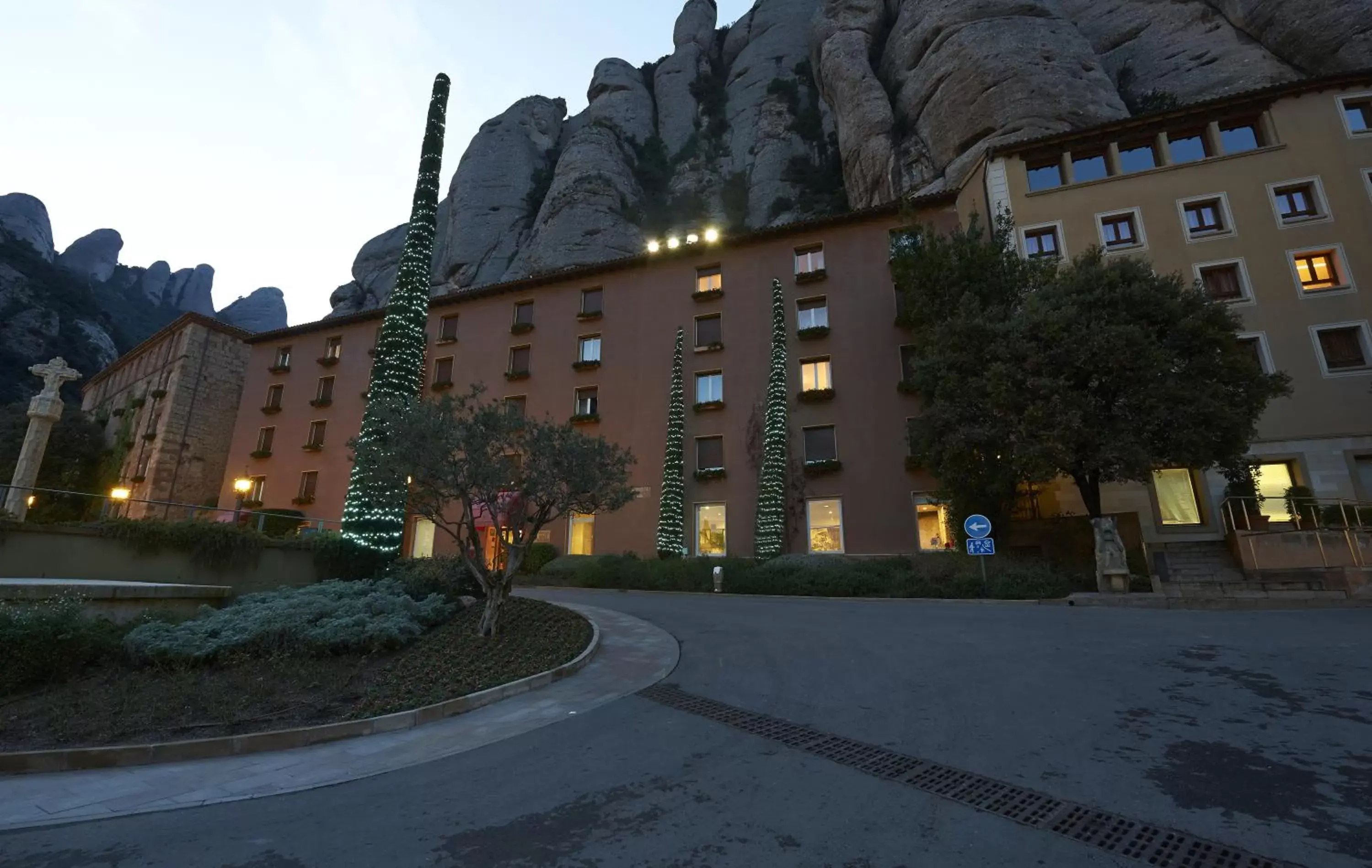 Facade/entrance, Property Building in Hotel Abat Cisneros Montserrat