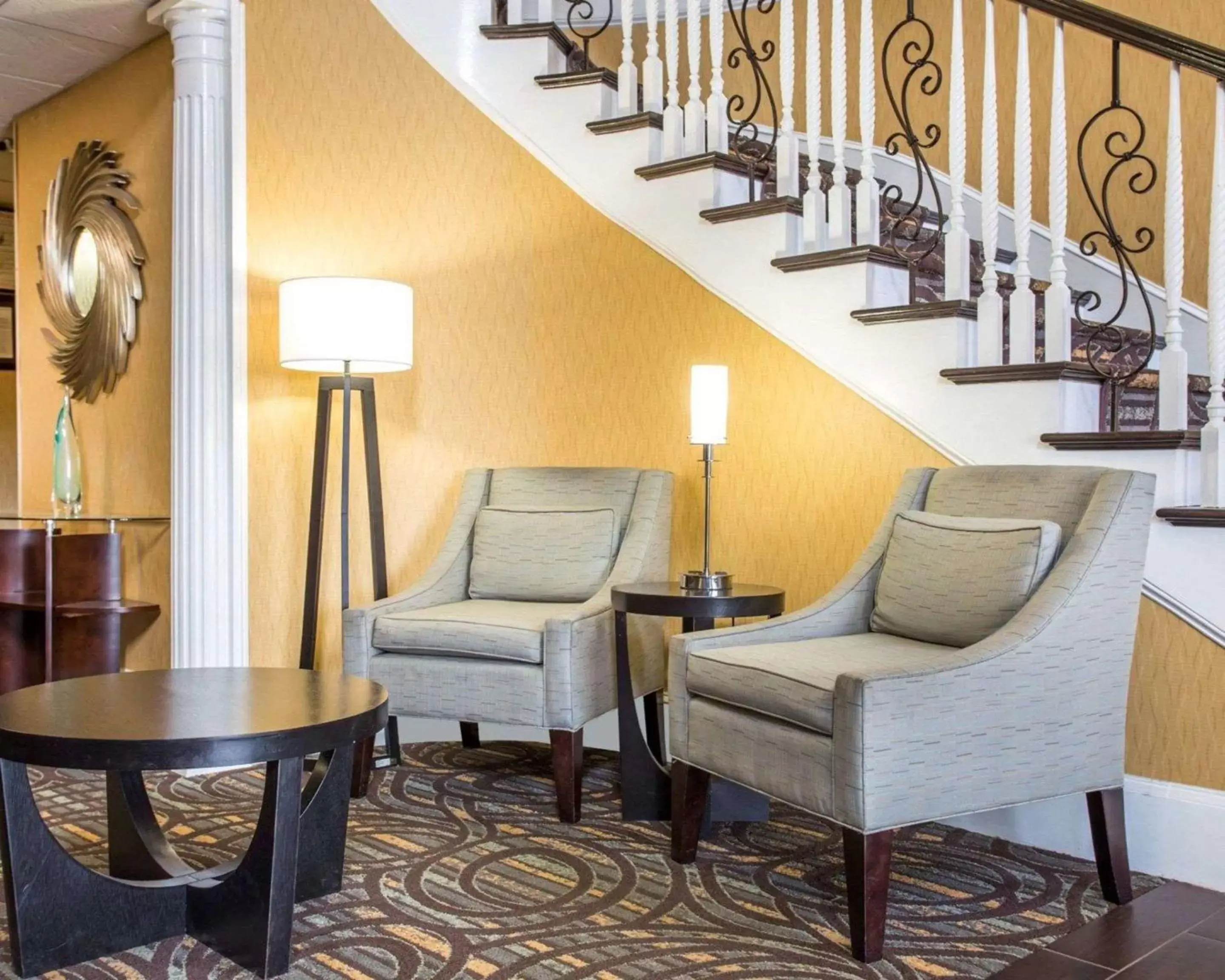 Lobby or reception, Seating Area in Comfort Inn & Suites at Stone Mountain