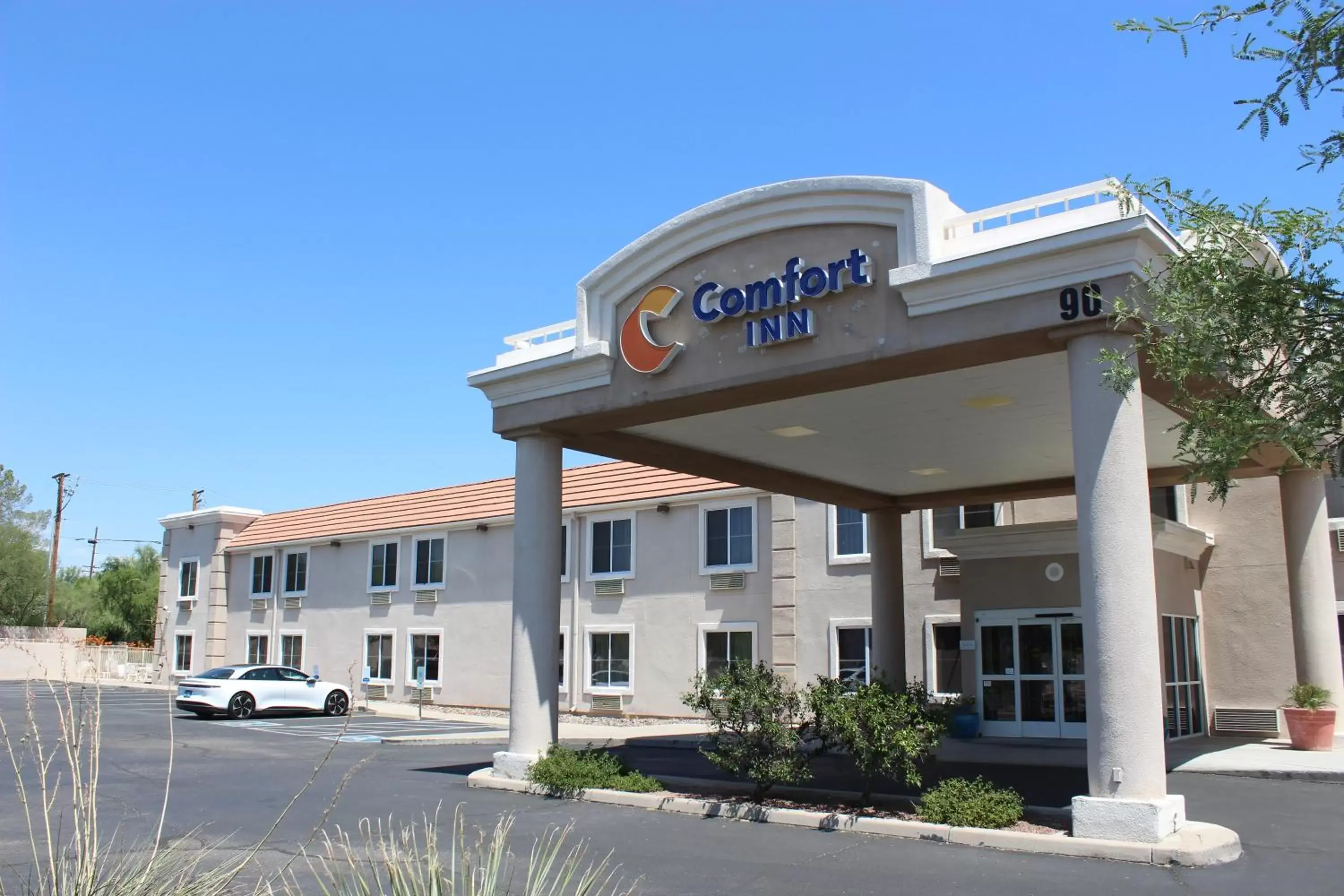 Property Building in Comfort Inn Green Valley I-19