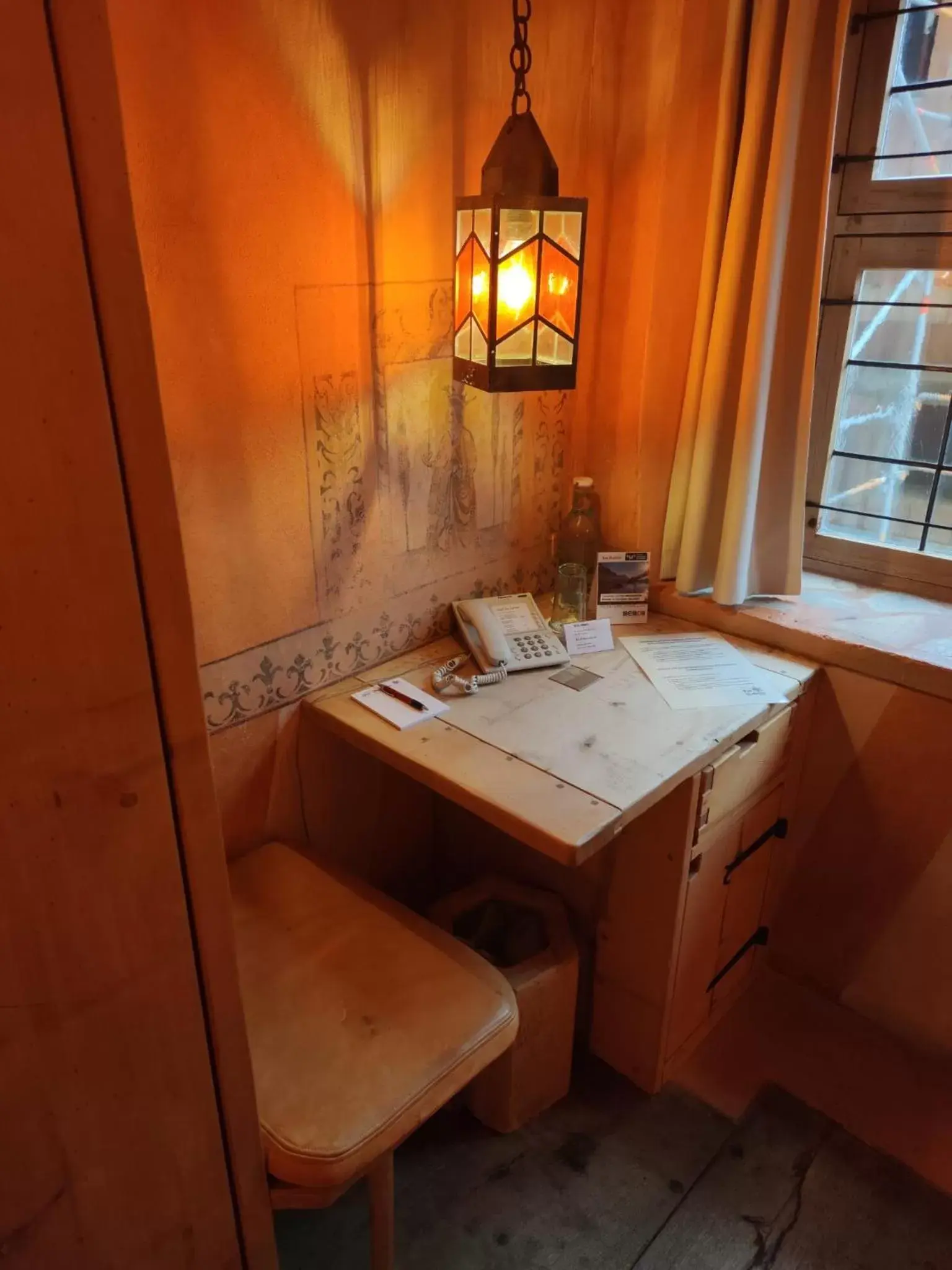 Seating area, Bathroom in Hotel San Gabriele
