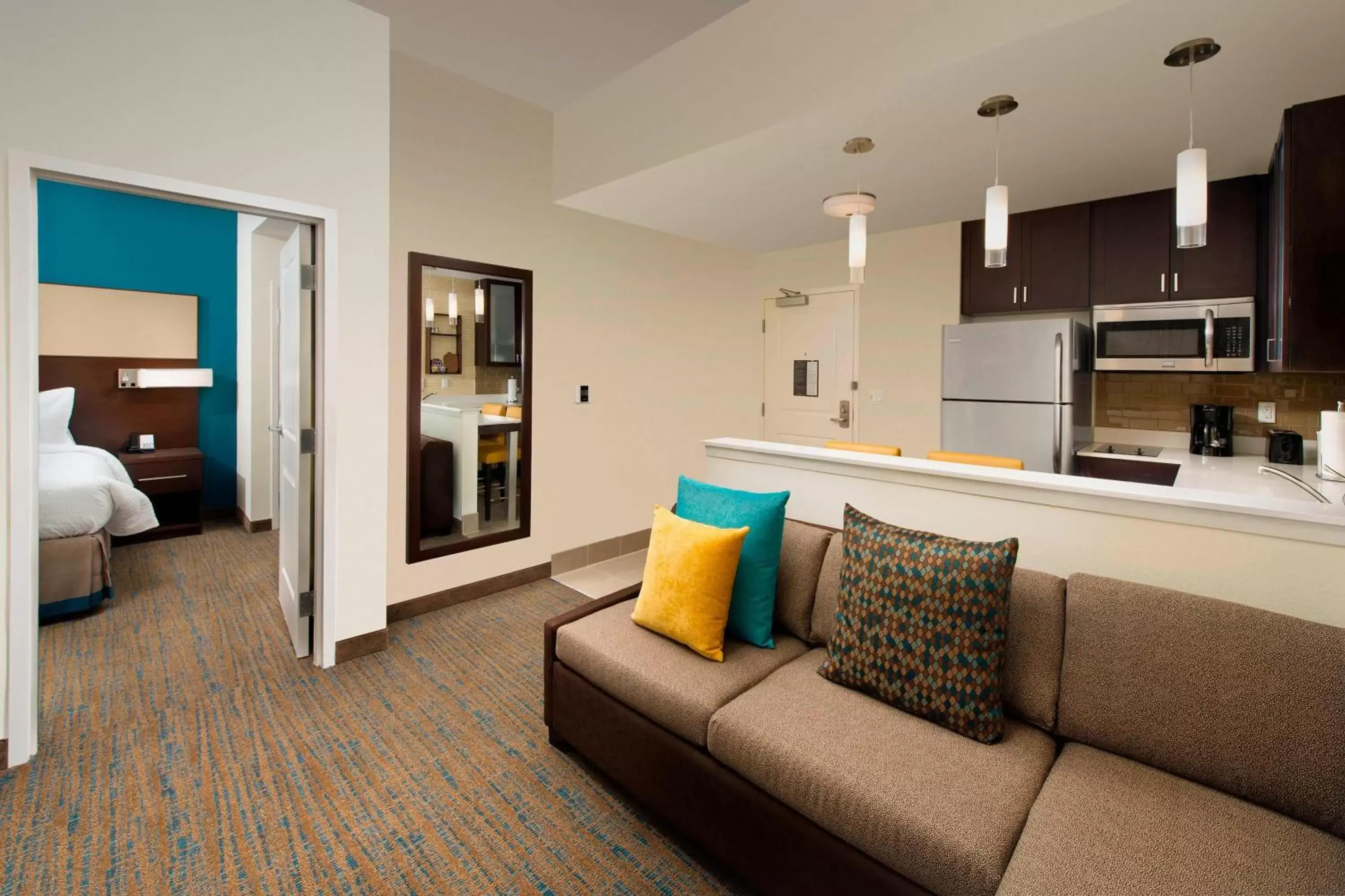 Kitchen or kitchenette, Seating Area in Residence Inn by Marriott Miami Airport West/Doral