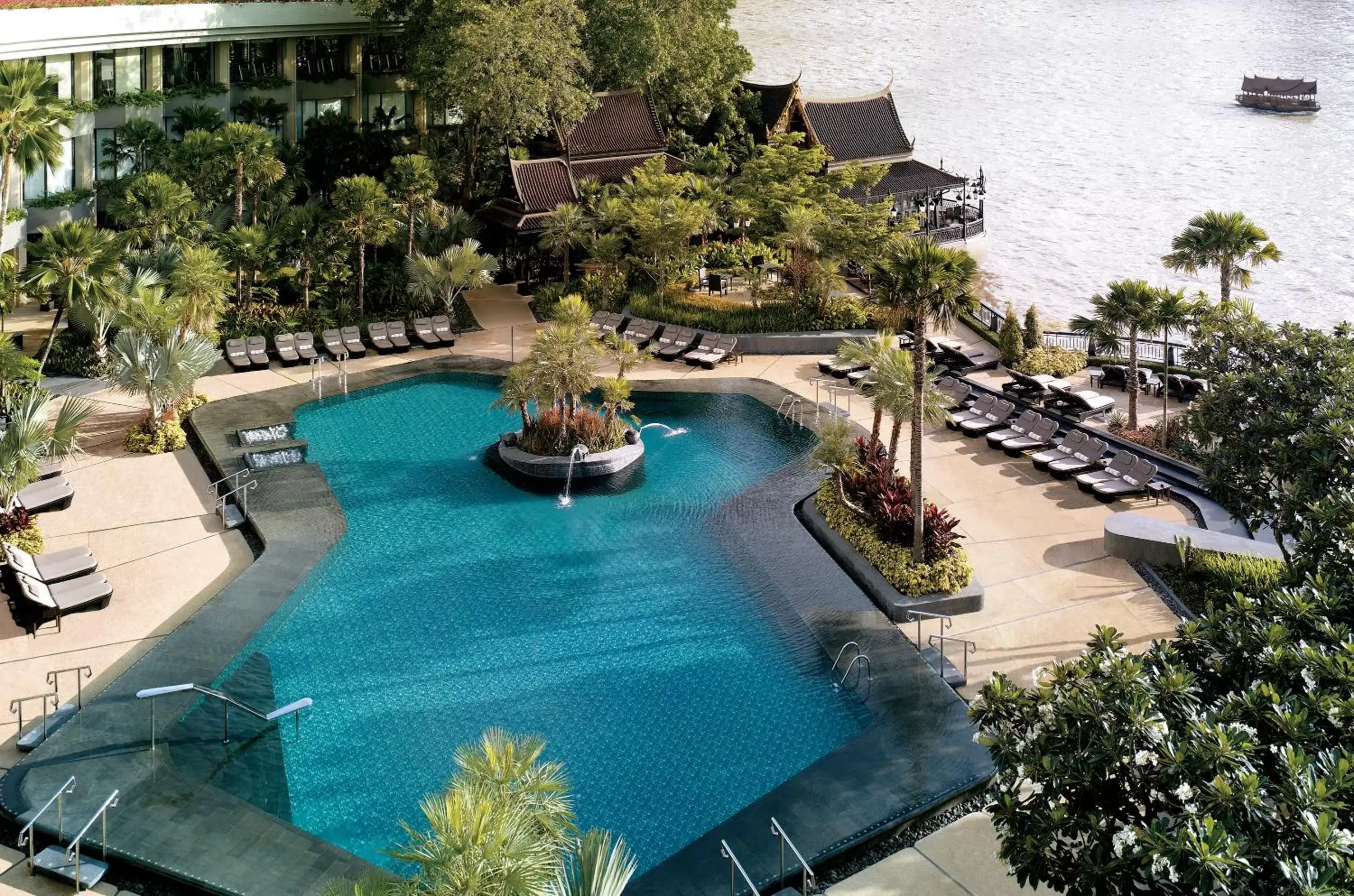 Swimming pool, Pool View in Shangri-La Bangkok