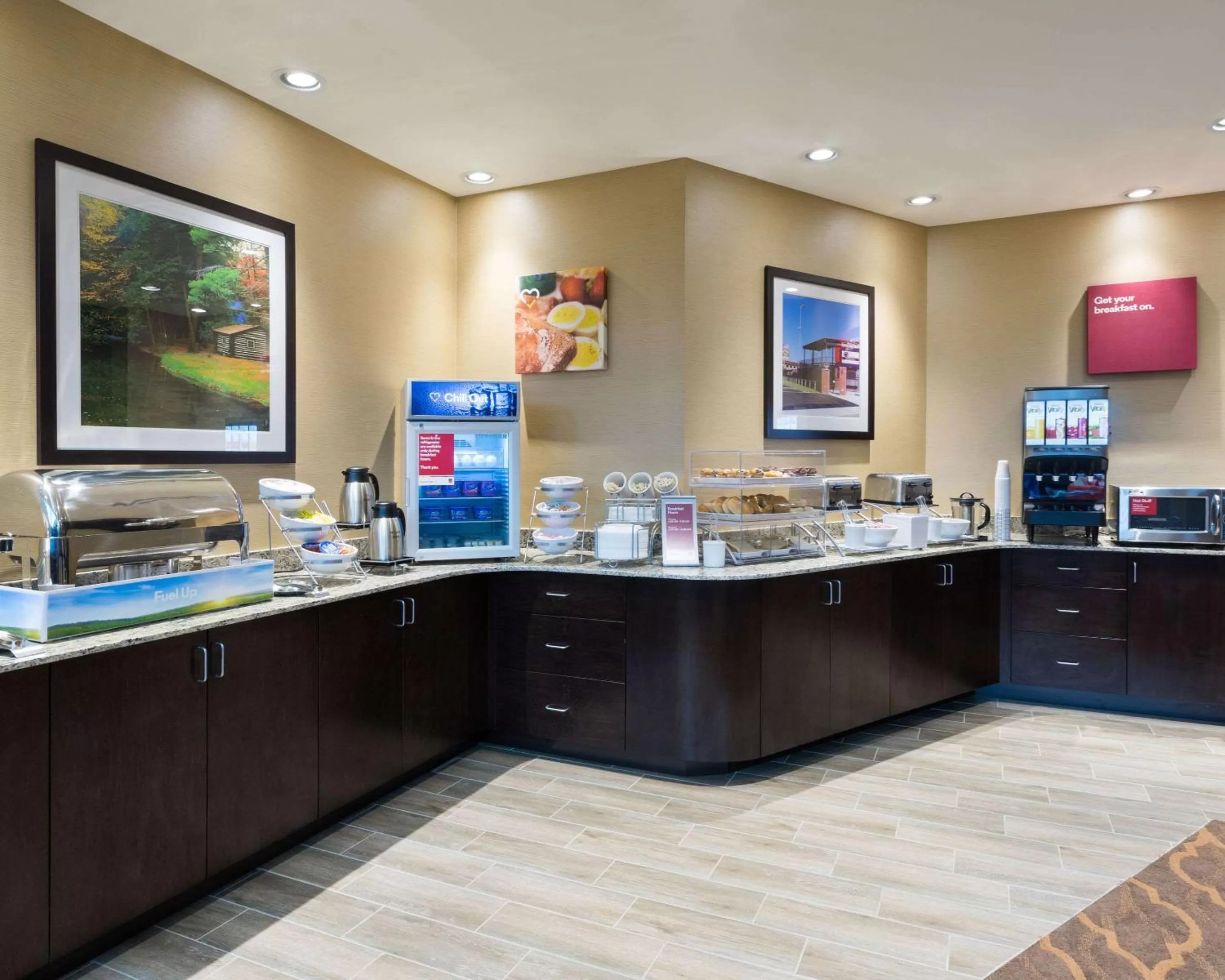 Breakfast in Comfort Suites DuBois Country Club