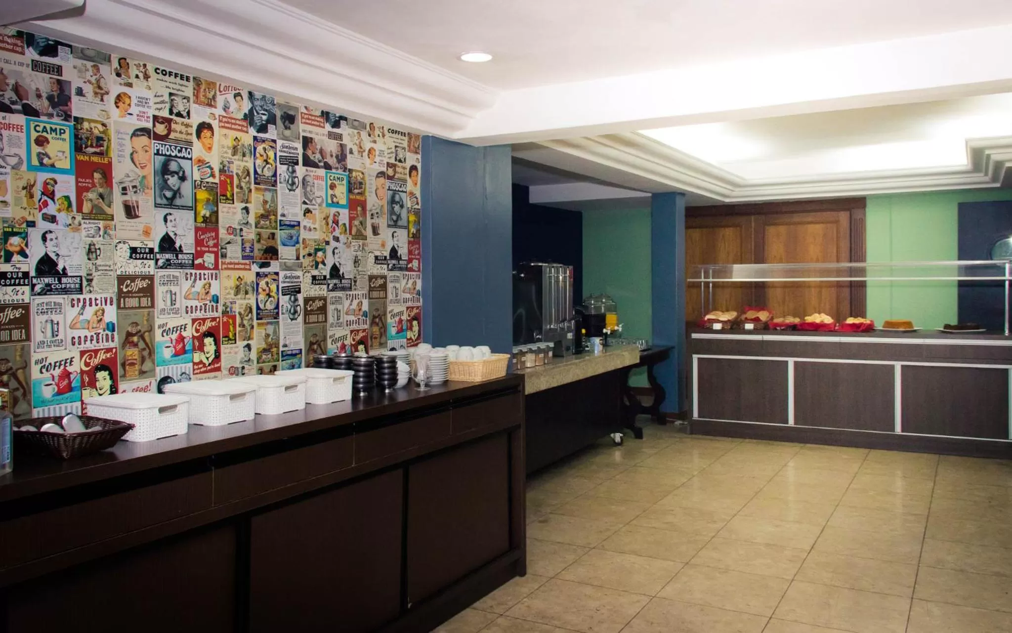 Breakfast in Embaixador Hotel & Centro de Eventos by Fast10