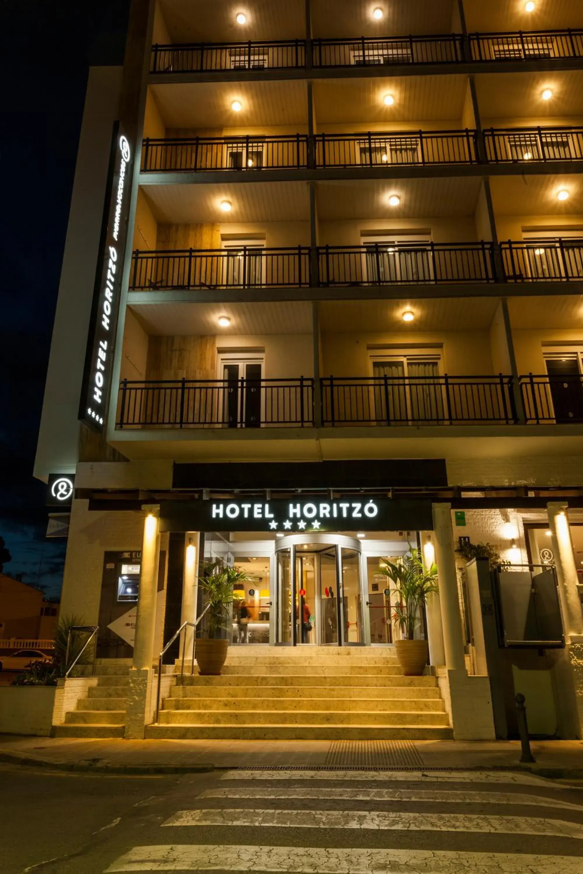 Facade/entrance in Hotel Horitzo by Pierre & Vacances