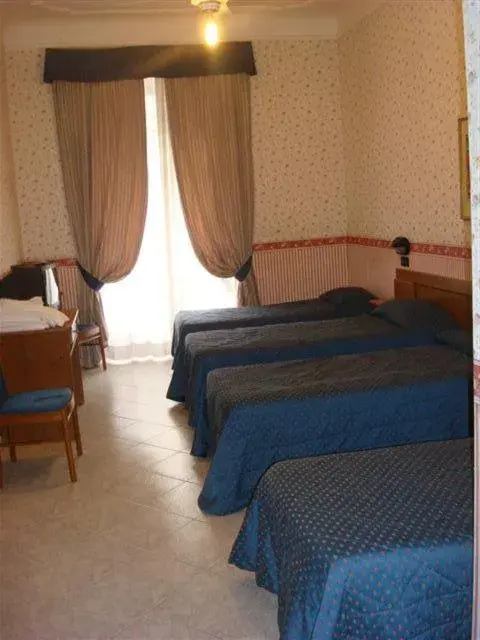 Photo of the whole room, Bed in Hotel Demetra Capitolina