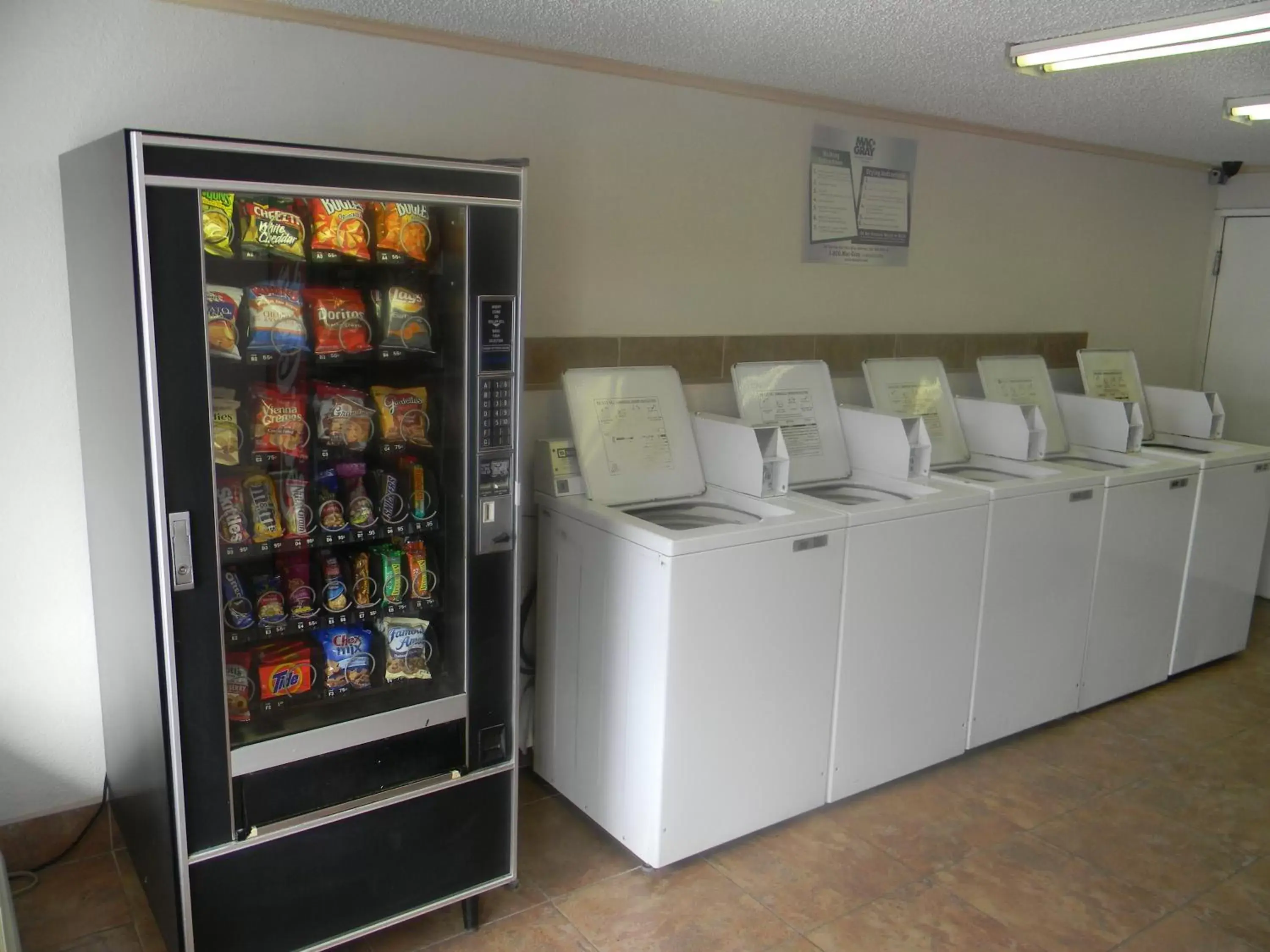 Food and drinks in America's Best Value Inn Conyers