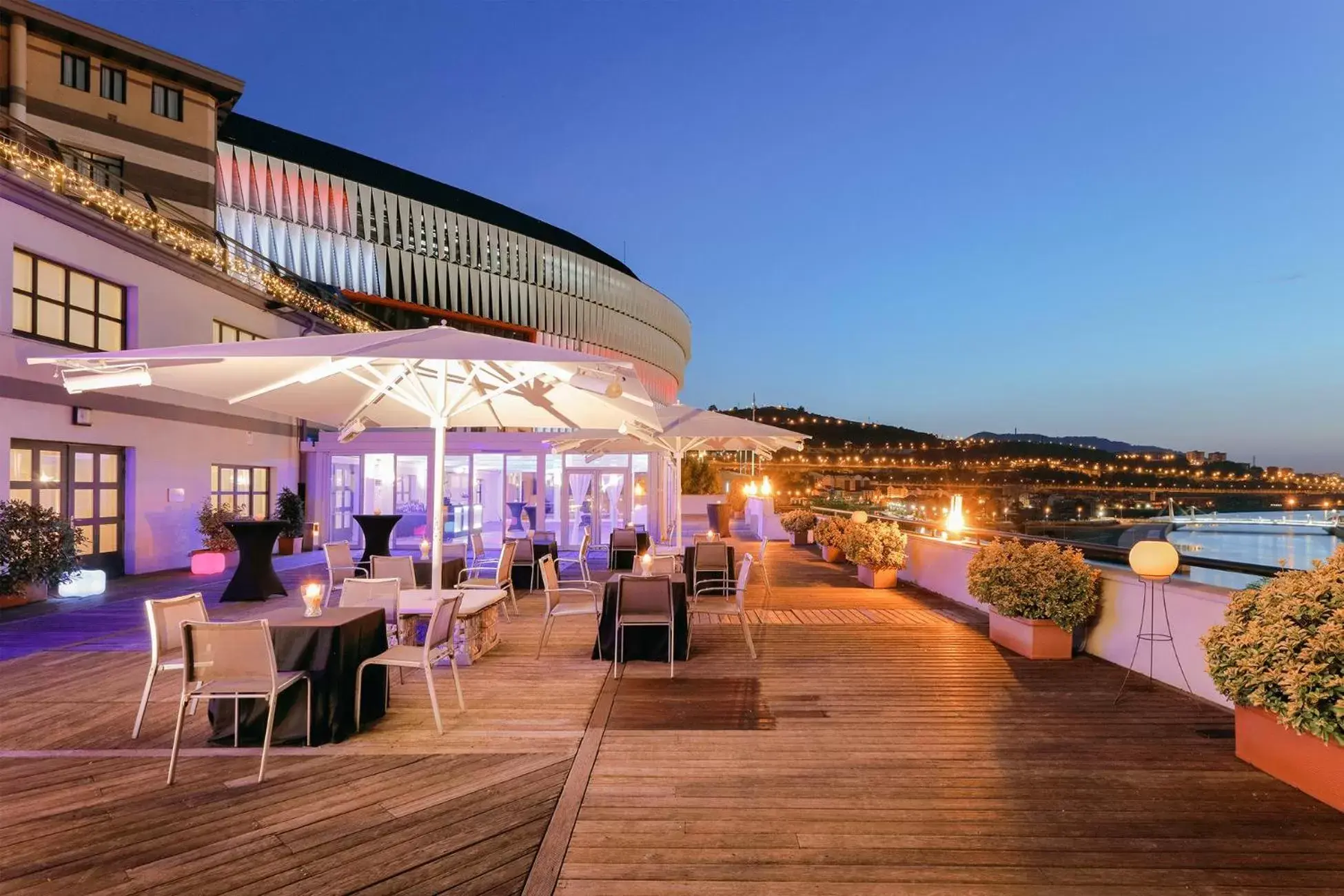 Balcony/Terrace in Abba Euskalduna Hotel