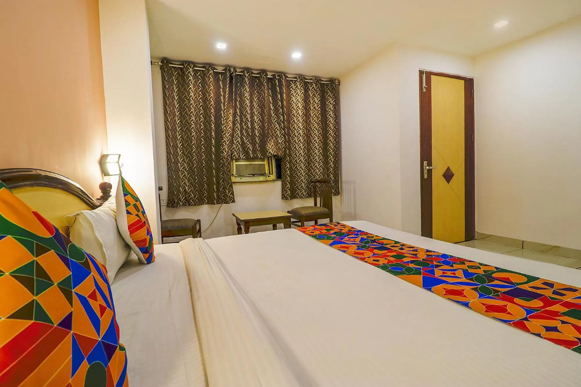 Bed in FabHotel Amritsar Residency