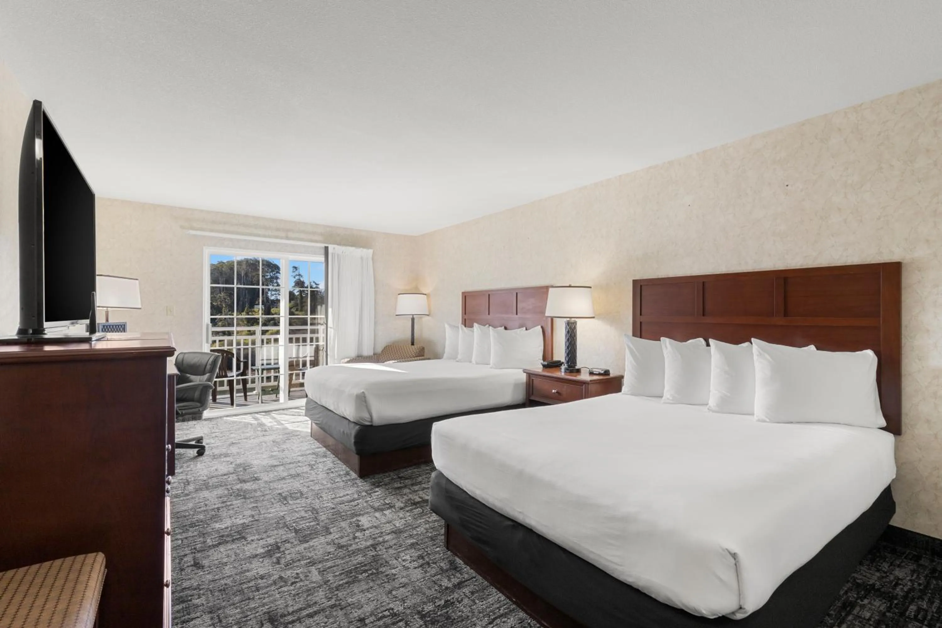 Bed in Beach House Inn