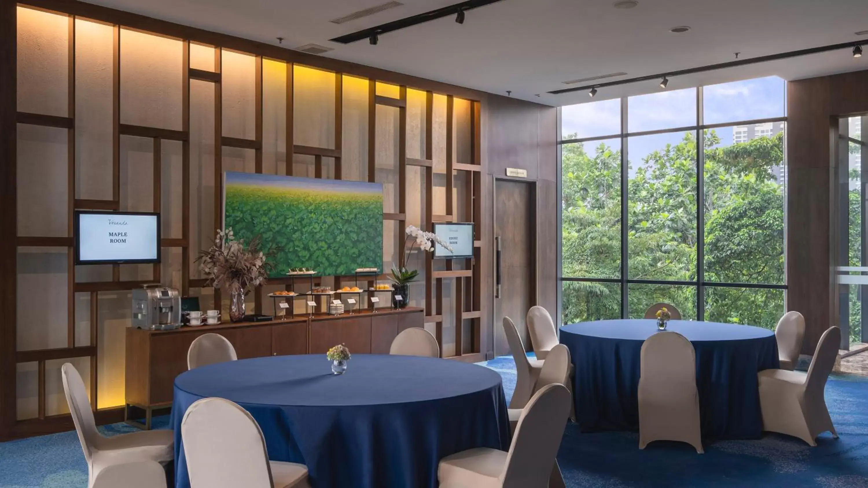 Meeting/conference room, Restaurant/Places to Eat in Veranda Hotel Pakubuwono