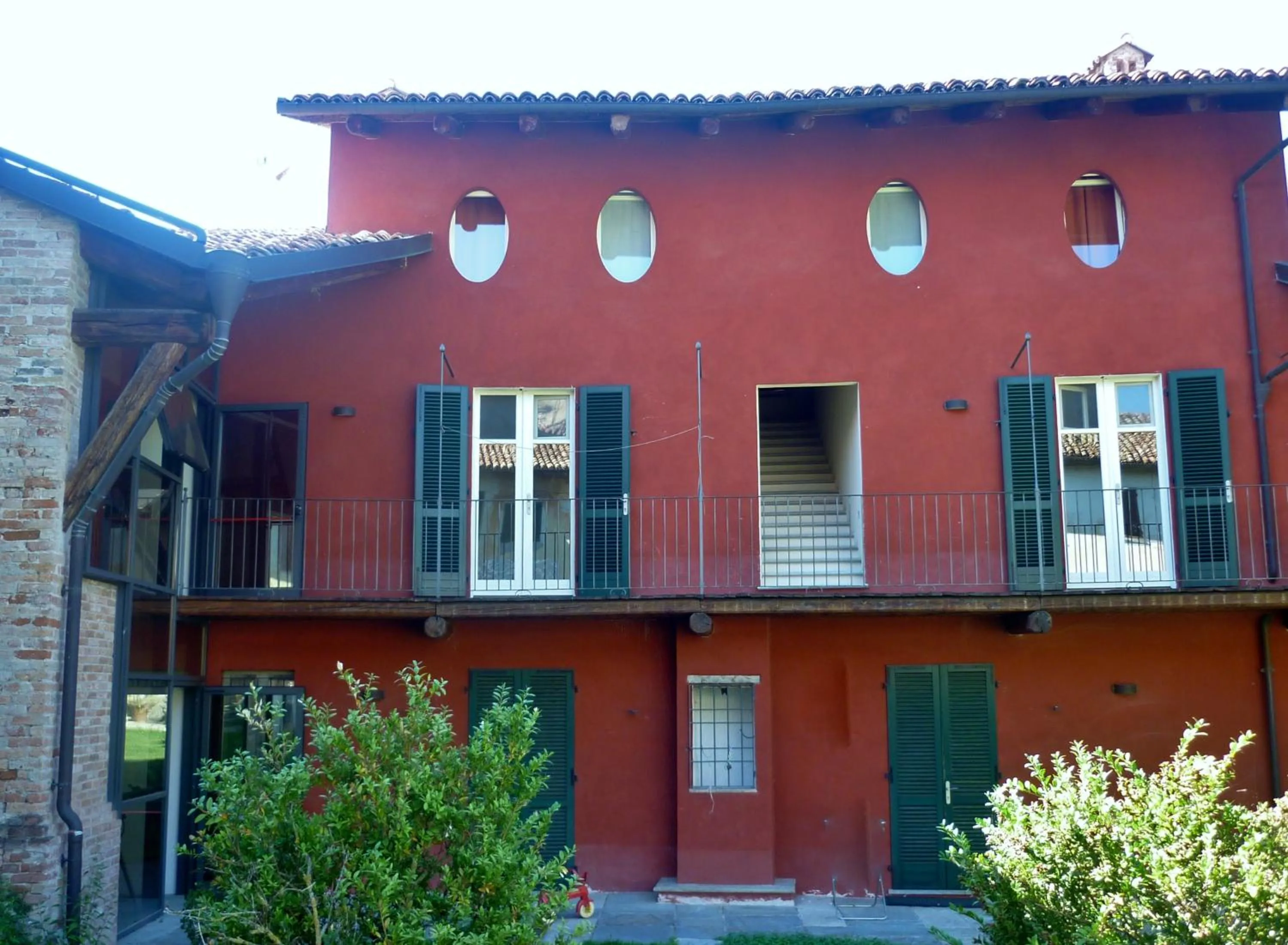 Property building in Albergo Real Castello