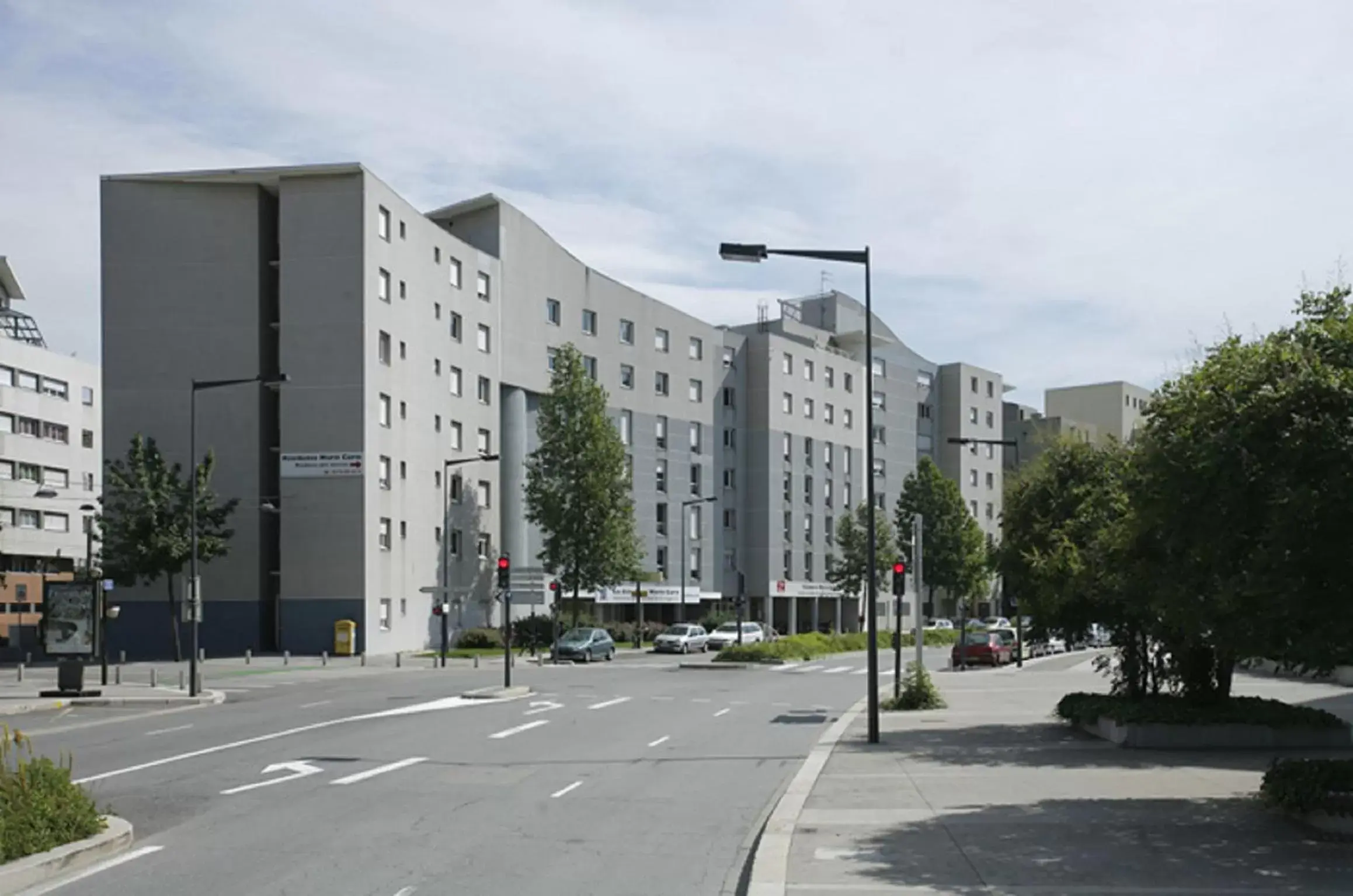 Facade/entrance, Property Building in Séjours & Affaires Grenoble Marie Curie