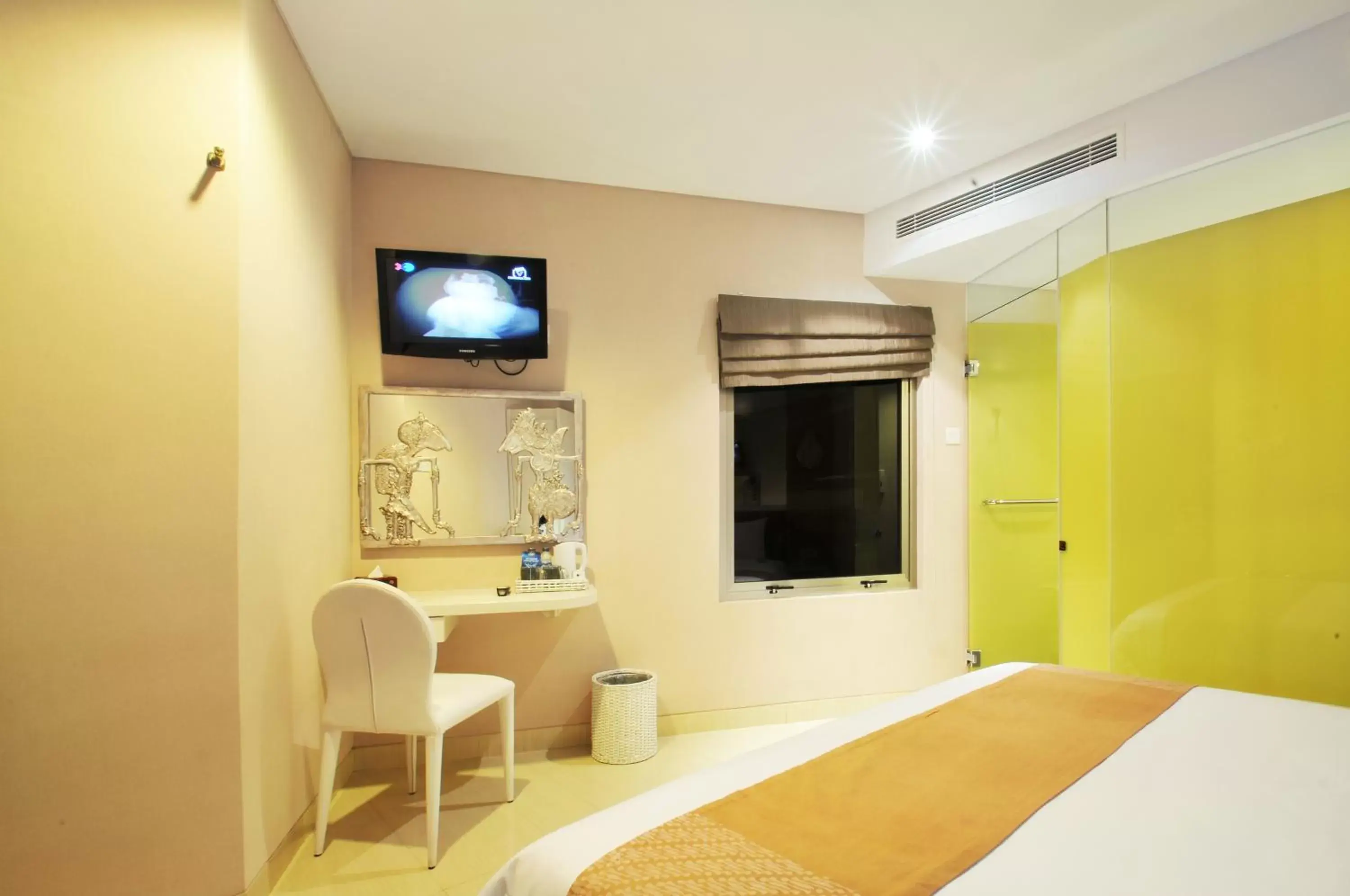 Bathroom, TV/Entertainment Center in Pyrenees Jogja