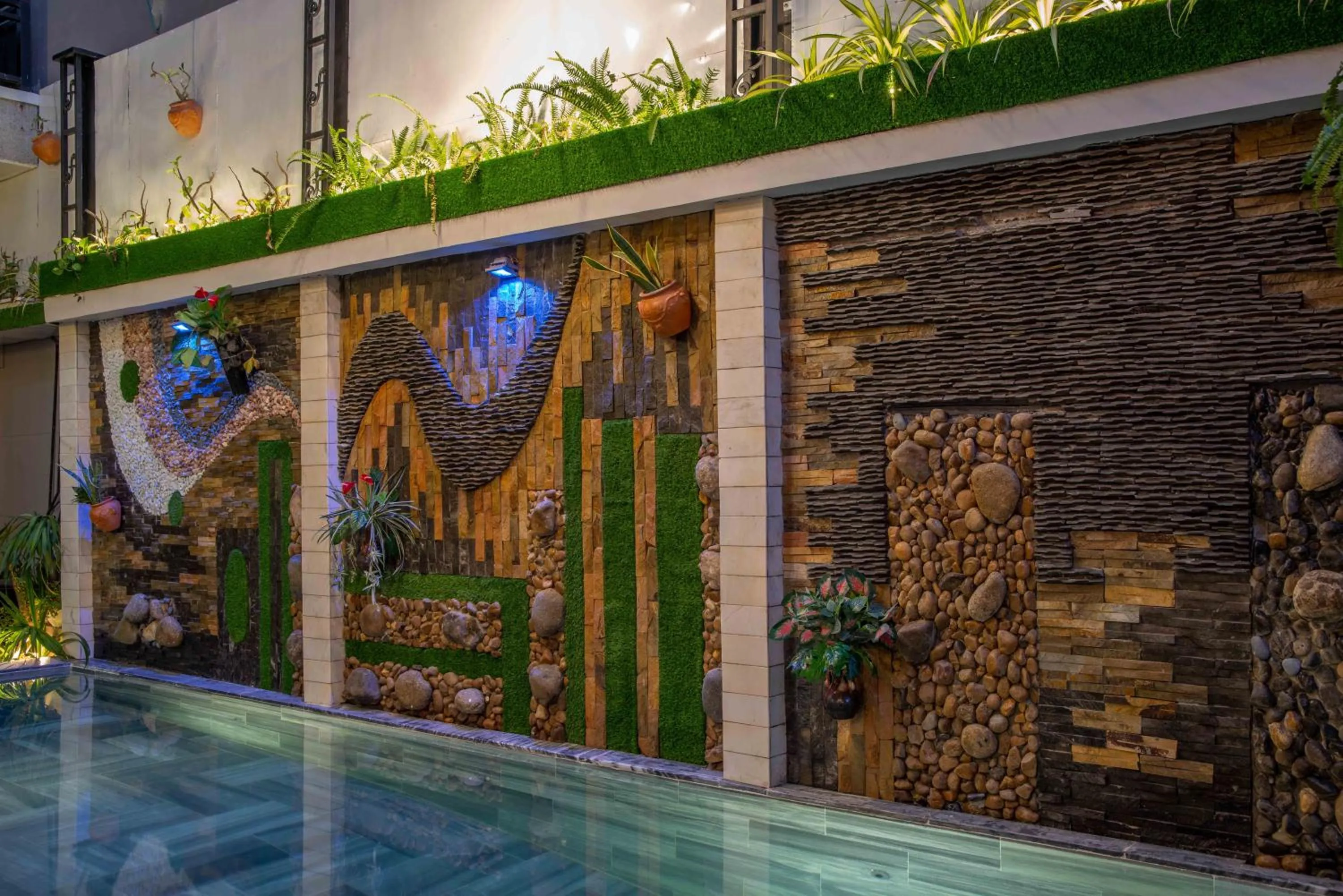 Swimming pool in Hoi An Ngo Homestay