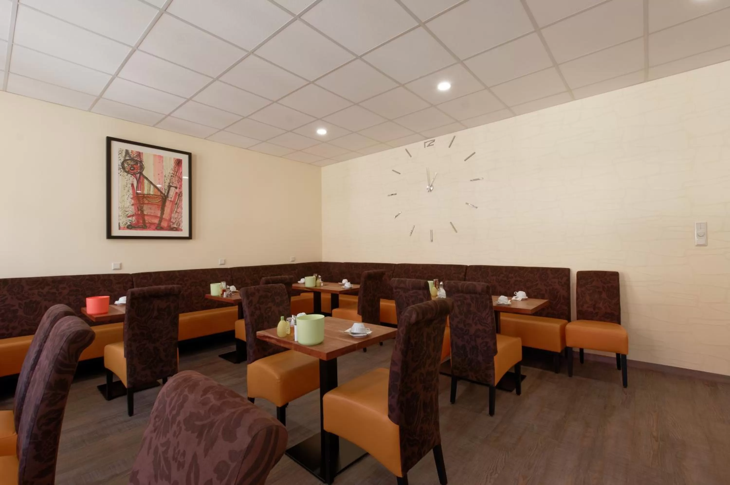 Restaurant/places to eat in PrivatHotel Probst