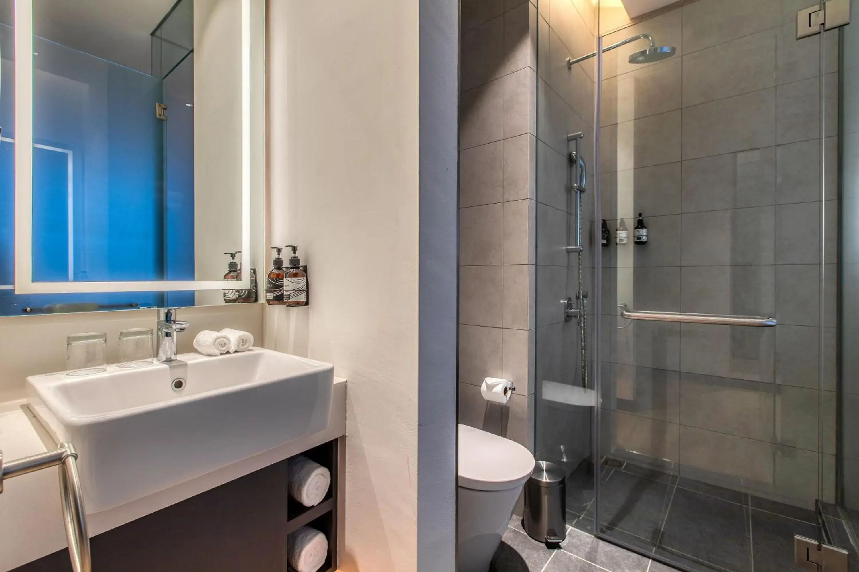 Shower, Bathroom in INNSiDE by Meliá Kuala Lumpur