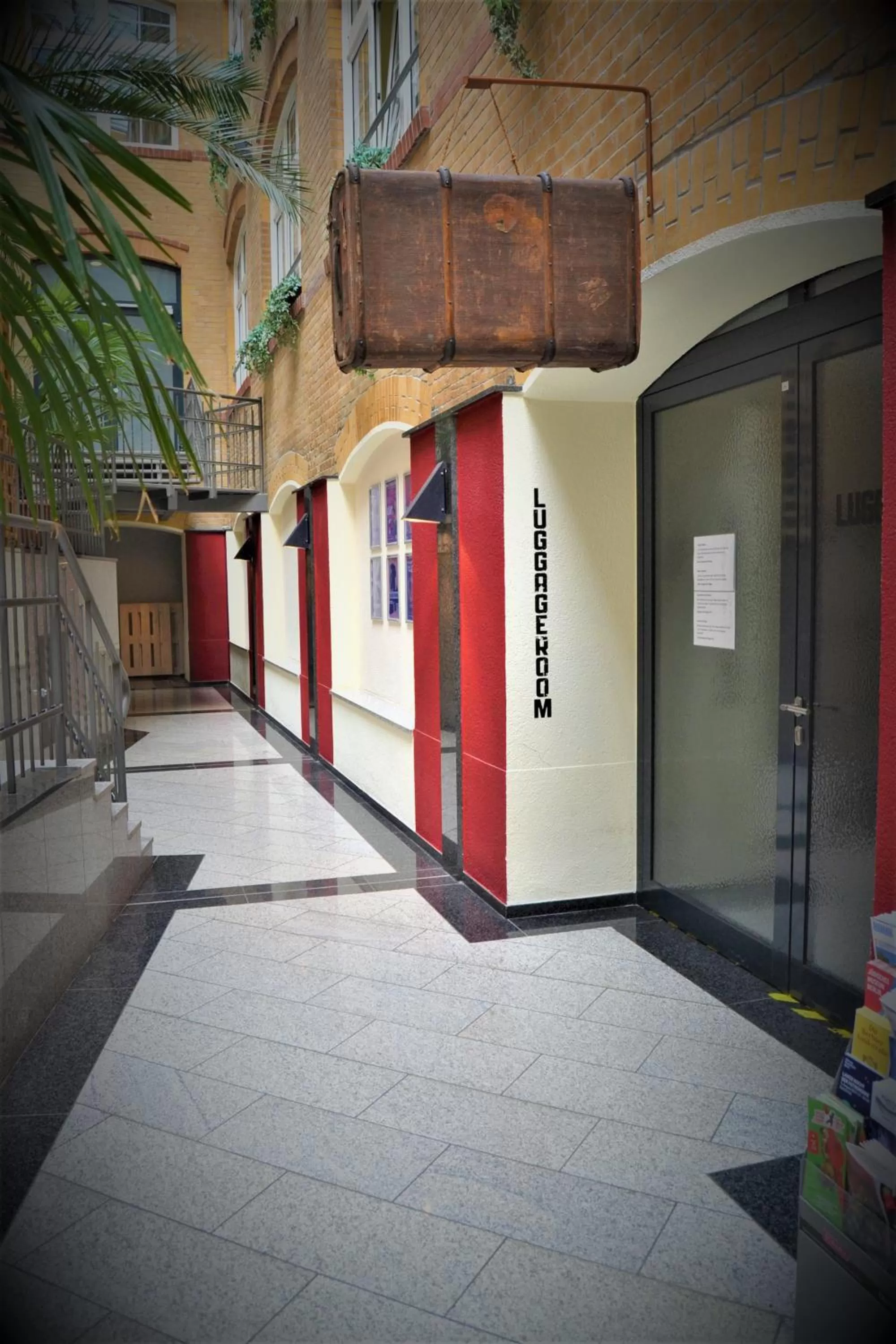 Singer109 Hostel, Hotel & Apartment