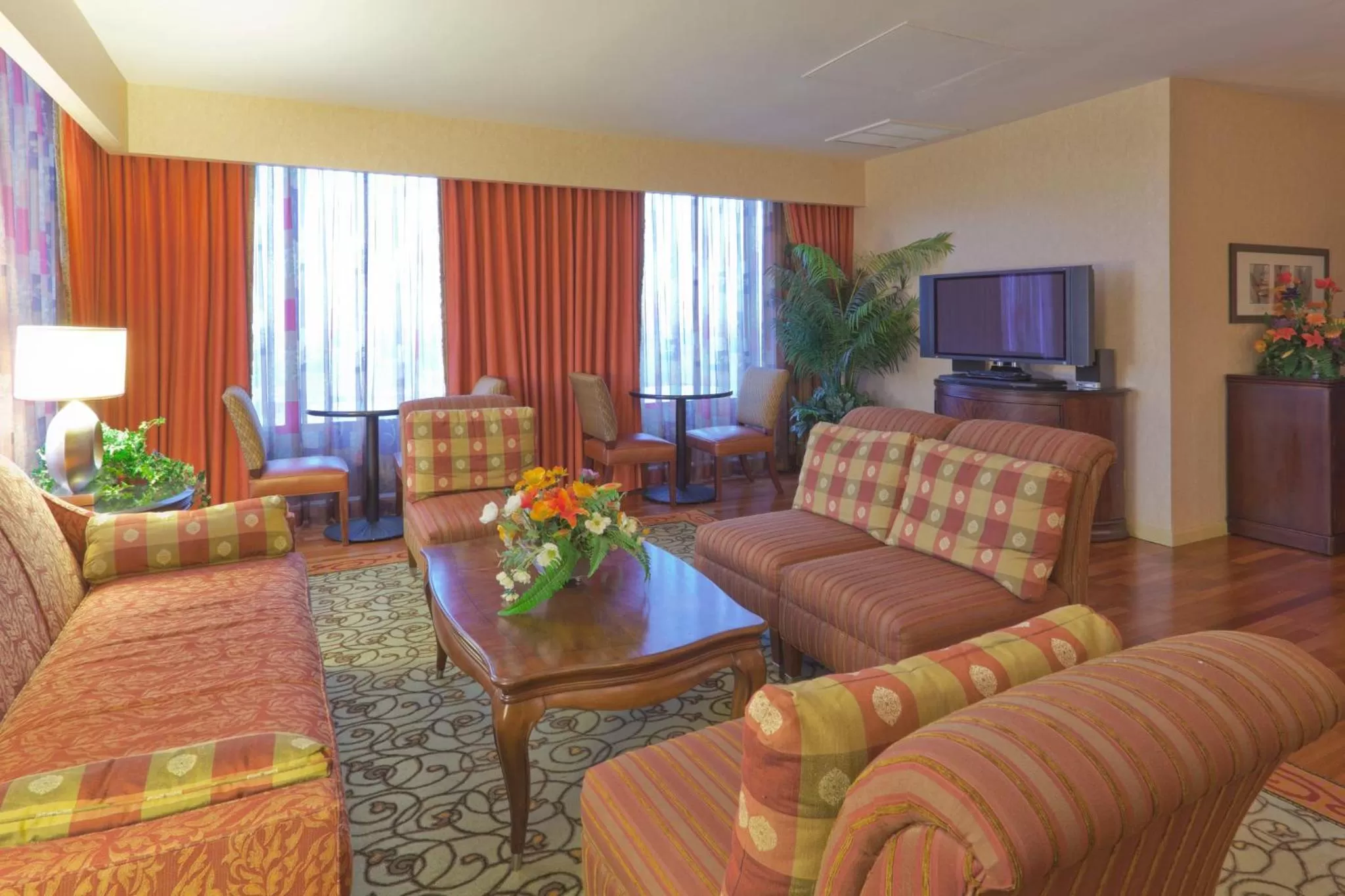 Photo of the whole room in Holiday Inn Sacramento Downtown-Arena by IHG