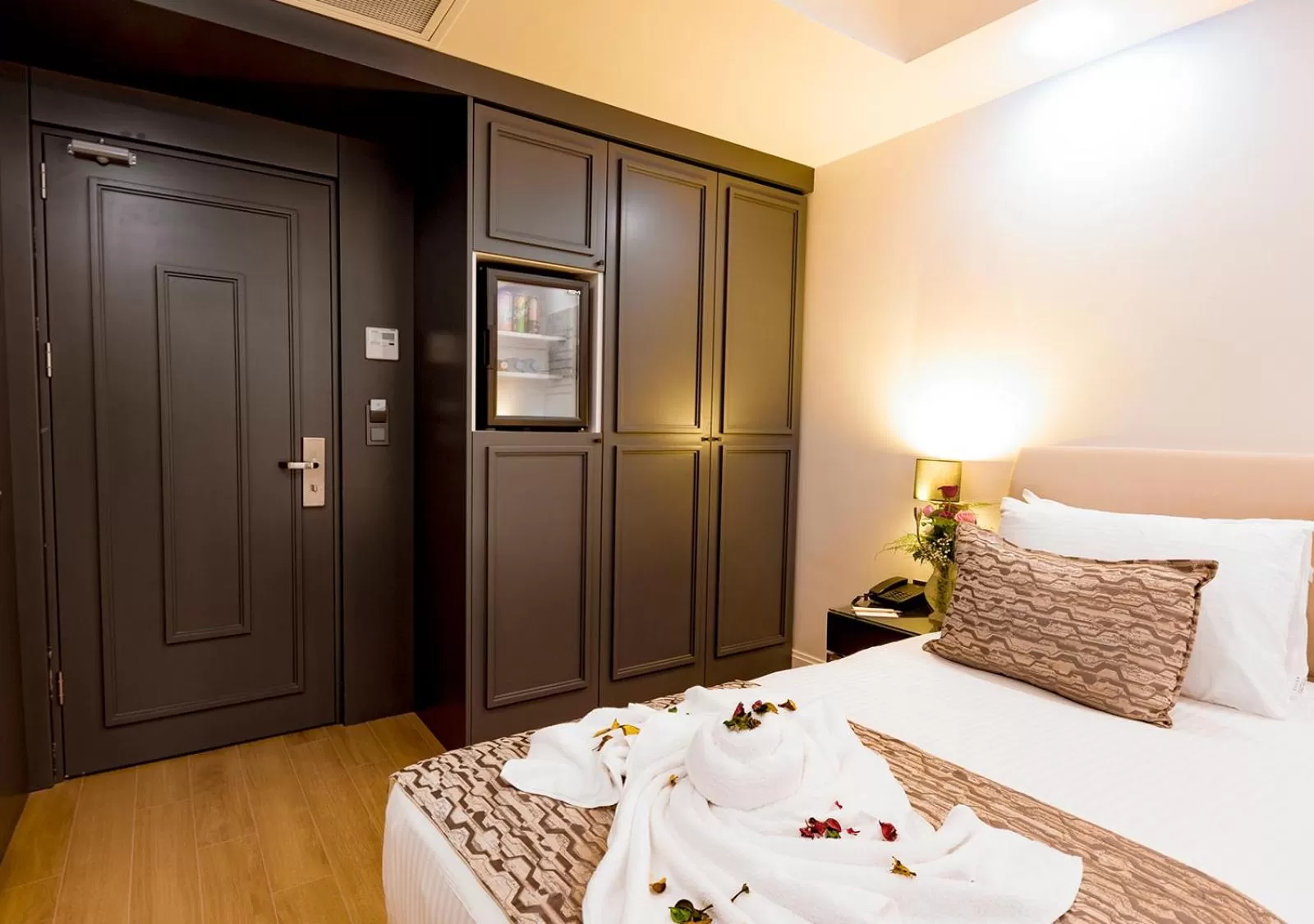 Bed in Antusa Design Hotel & Spa