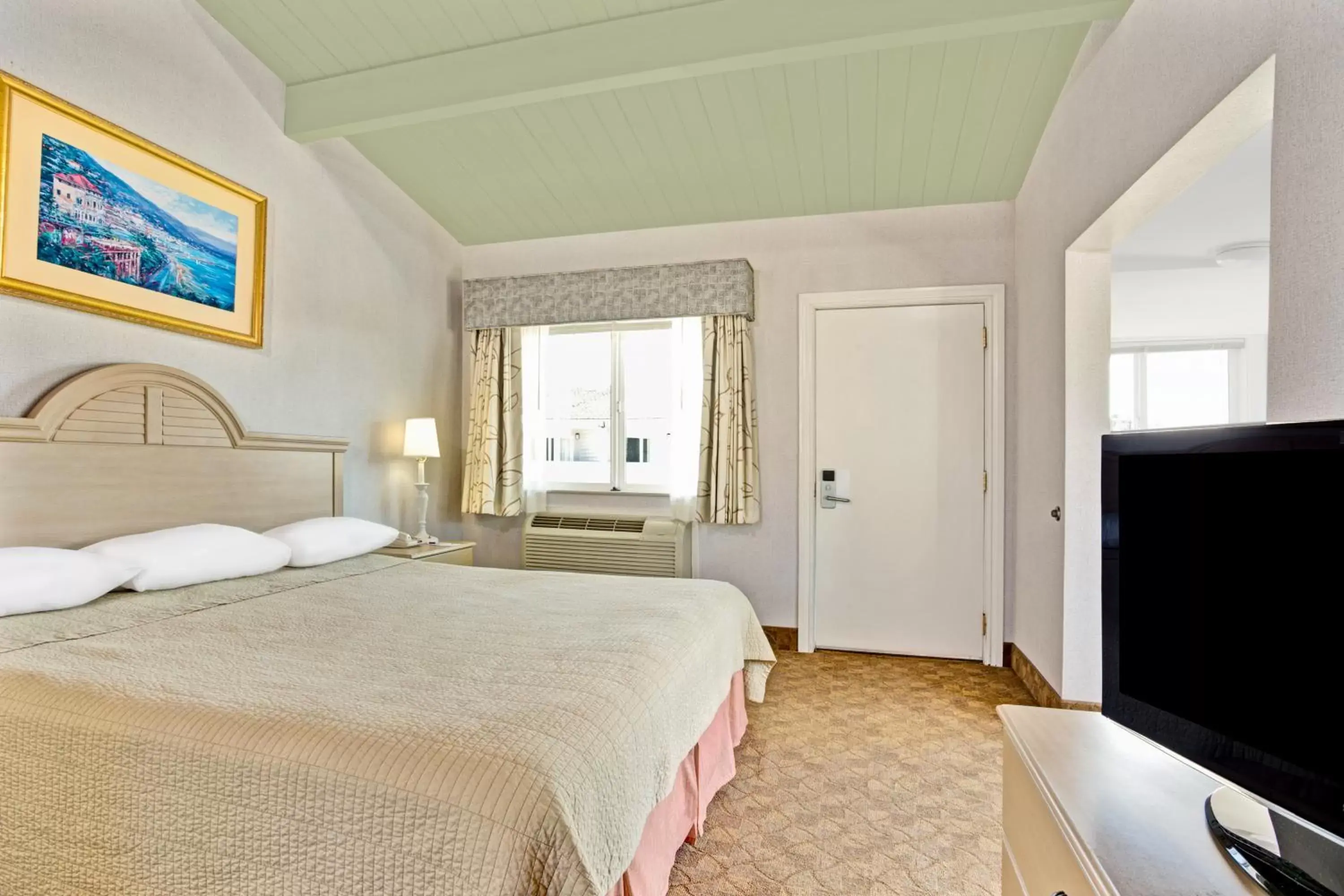 King Studio Suite - Non-Smoking in Travelodge by Wyndham Mill Valley/Sausalito King Studio Suite - Non-Smoking in Travelodge by Wyndham Mill Valley/Sausalito