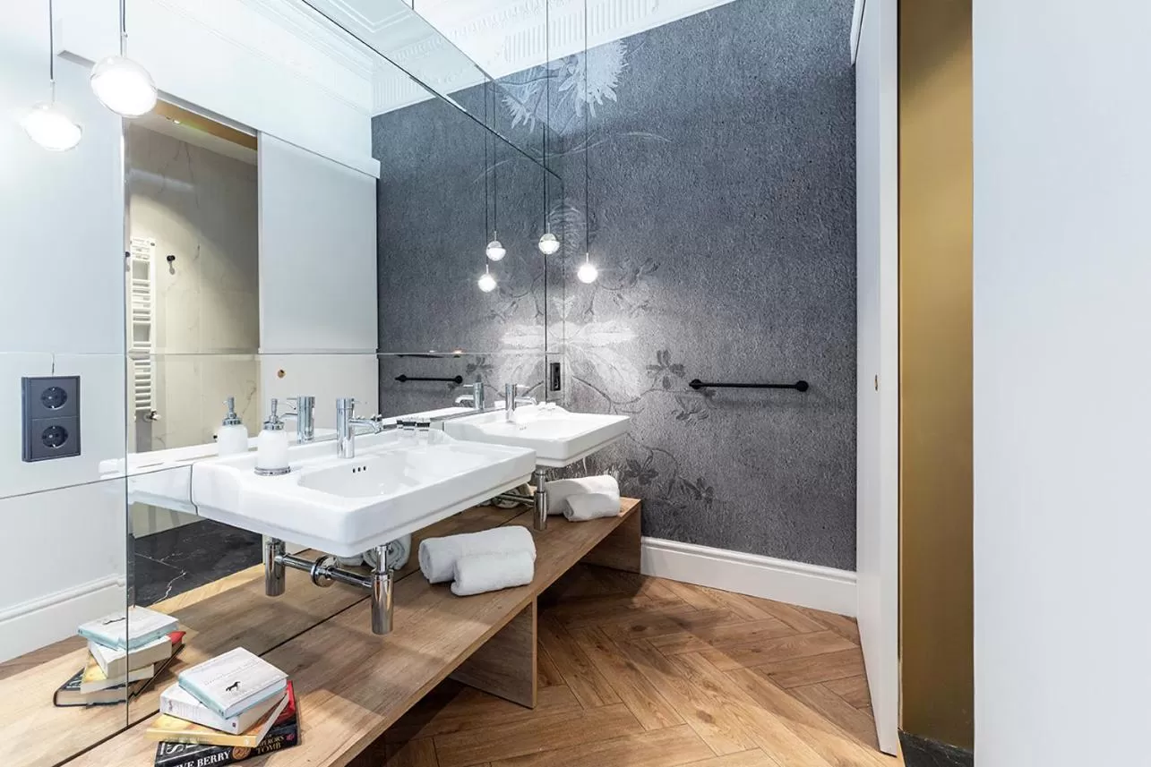 Bathroom in Weflating City Center