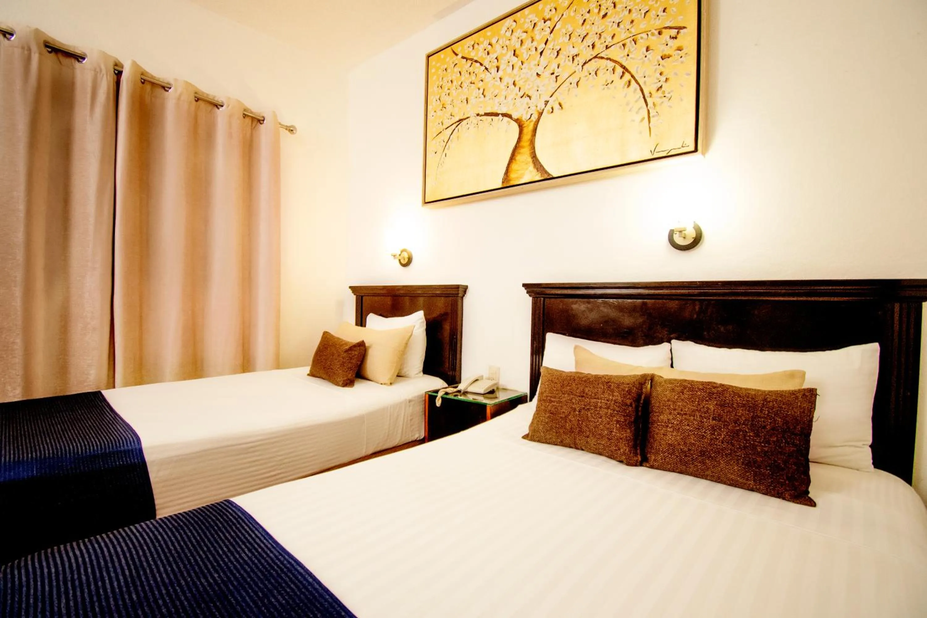 Bed in Hotel del Carmen, en el Centro- DESAYUNO Incluido !