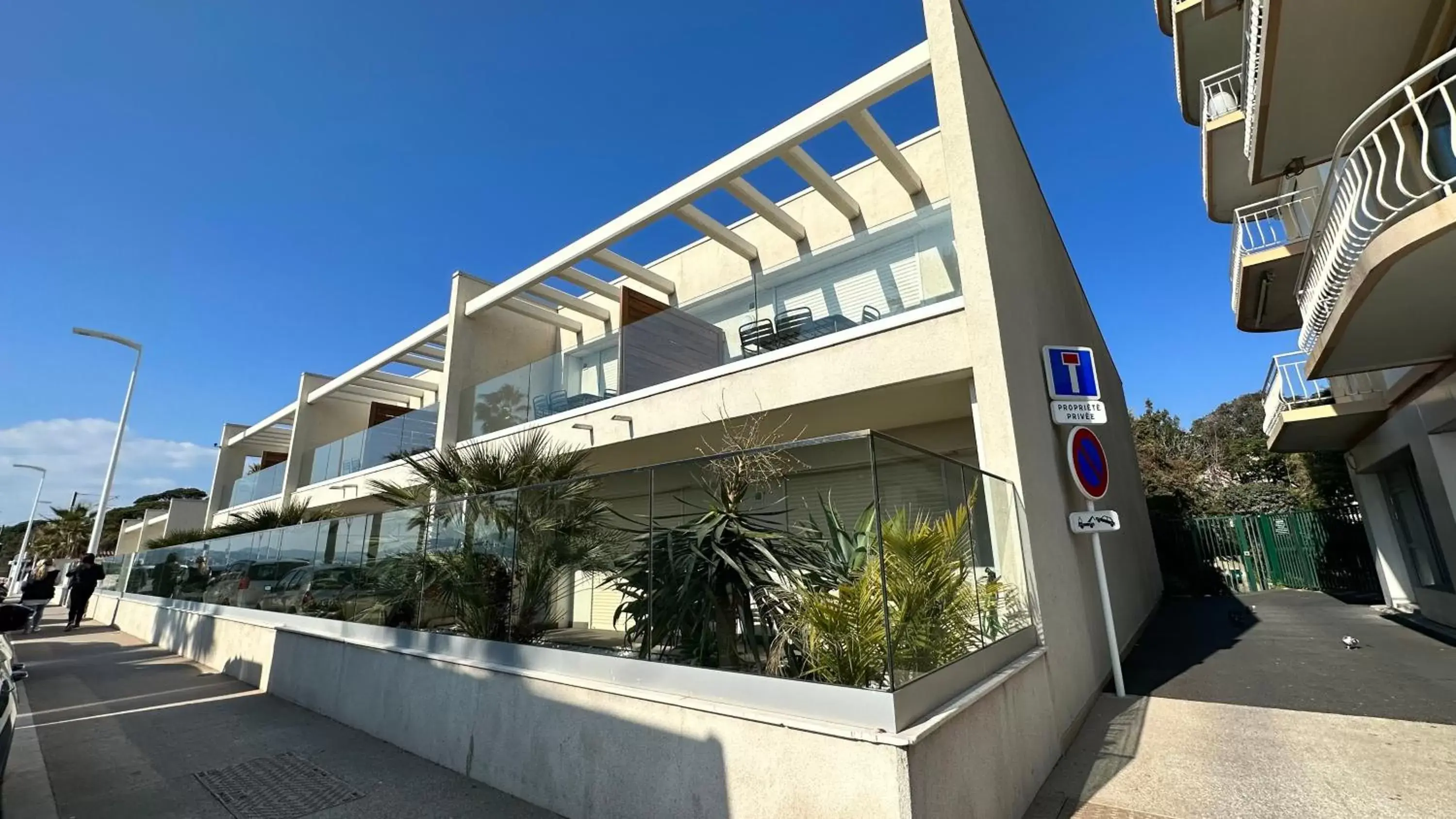 Property Building in LE MIDI 8 by ESTATES CANNES