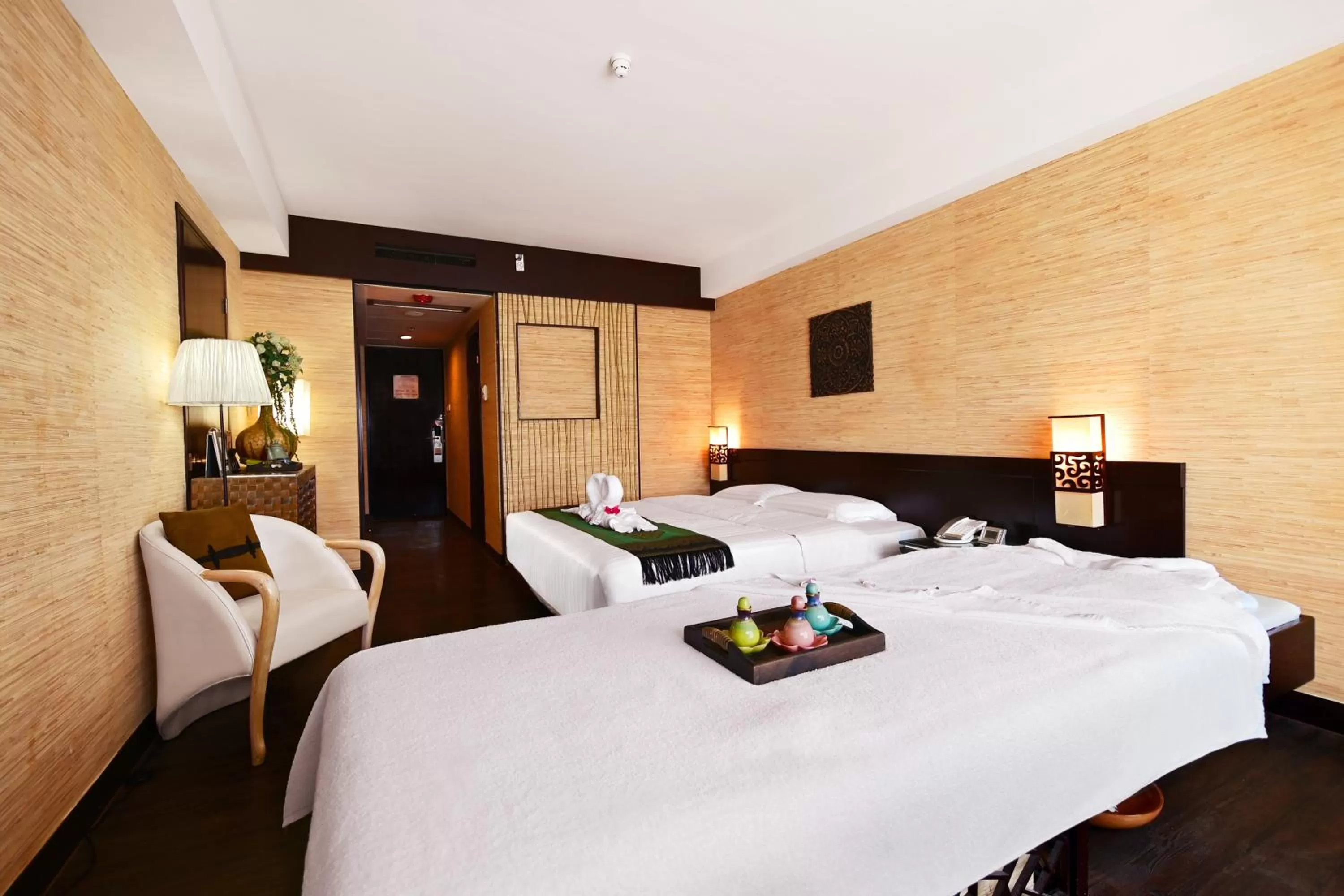 Bed in Regal Riverside Hotel